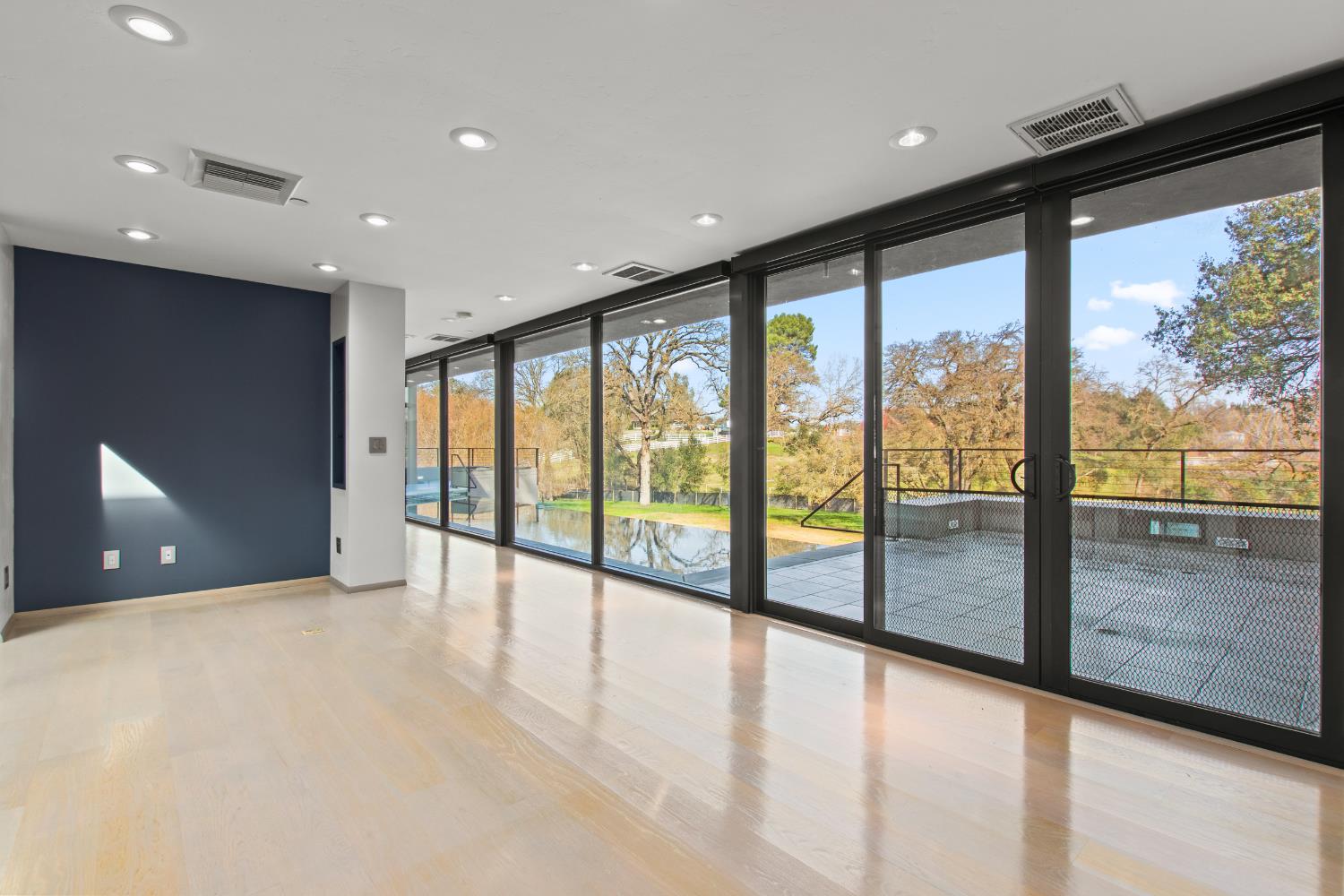 12100 Horseshoe Rd, Oakdale, CA 95361