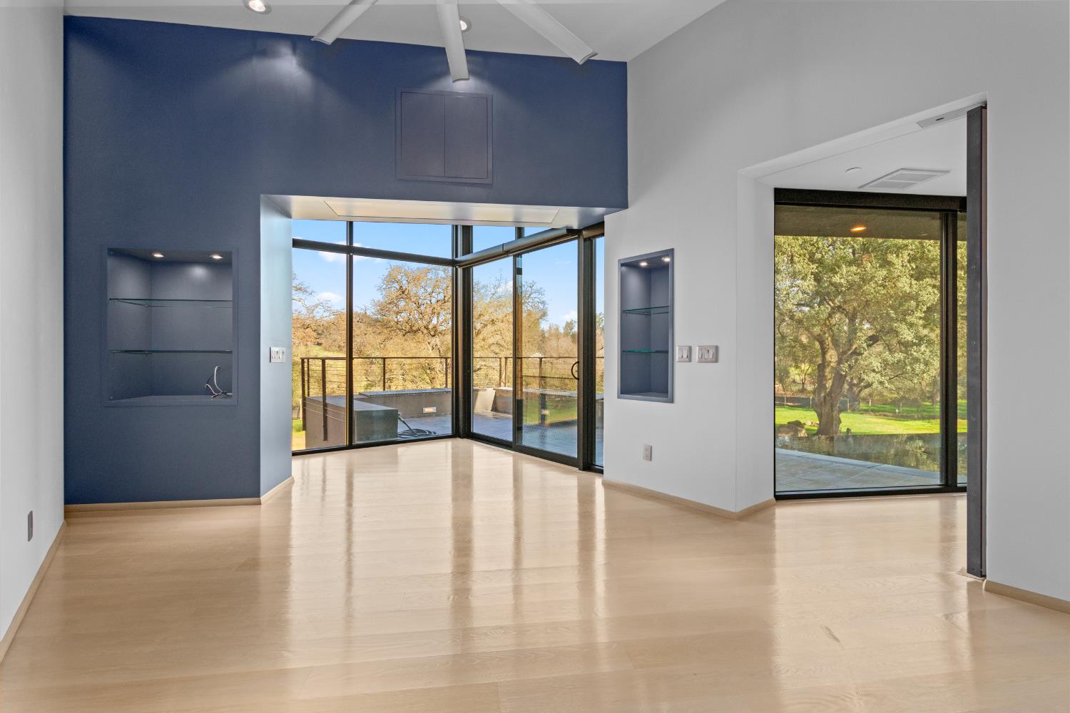 12100 Horseshoe Rd, Oakdale, CA 95361