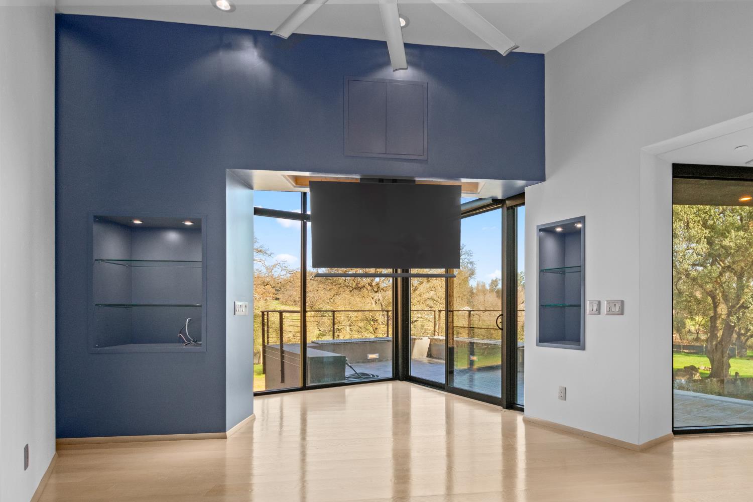 12100 Horseshoe Rd, Oakdale, CA 95361