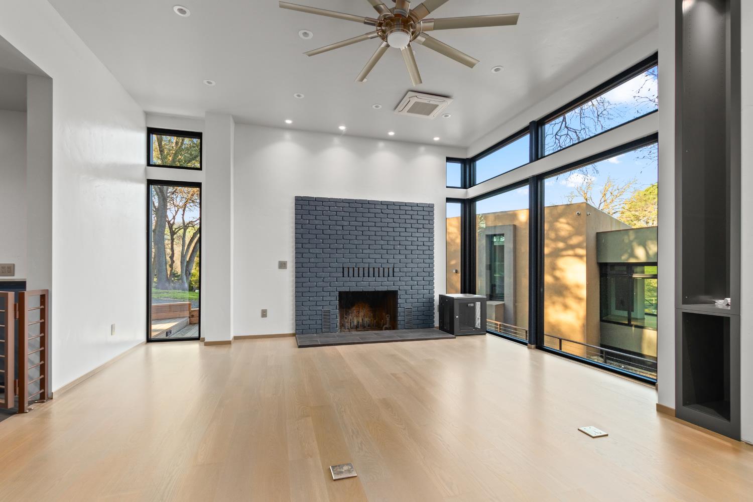 12100 Horseshoe Rd, Oakdale, CA 95361