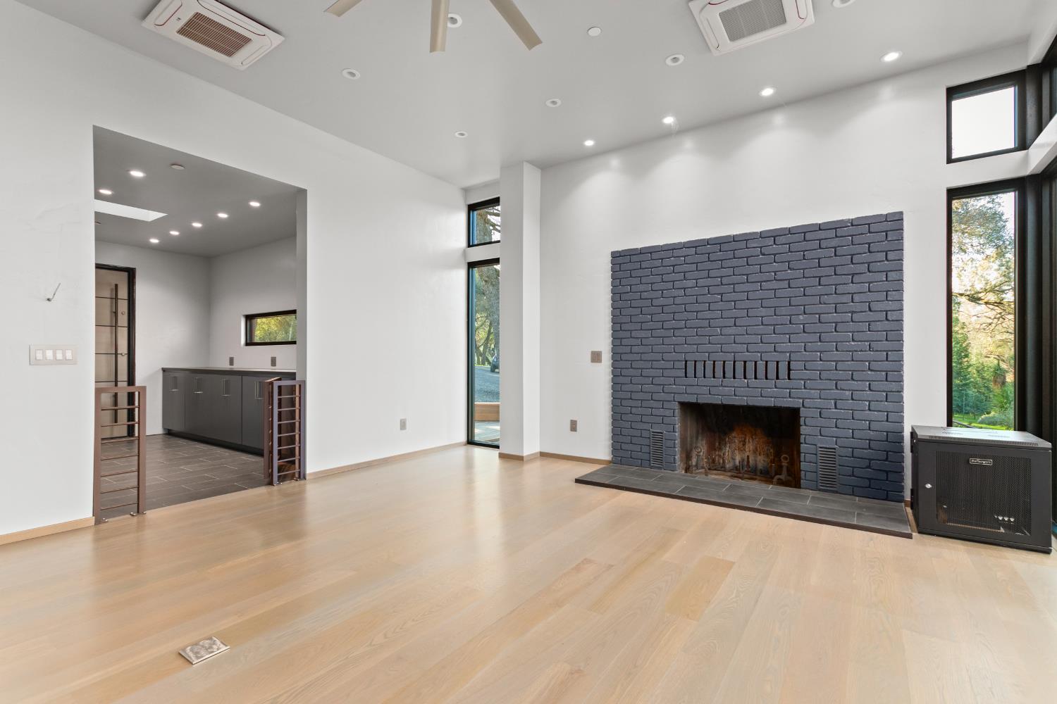 12100 Horseshoe Rd, Oakdale, CA 95361