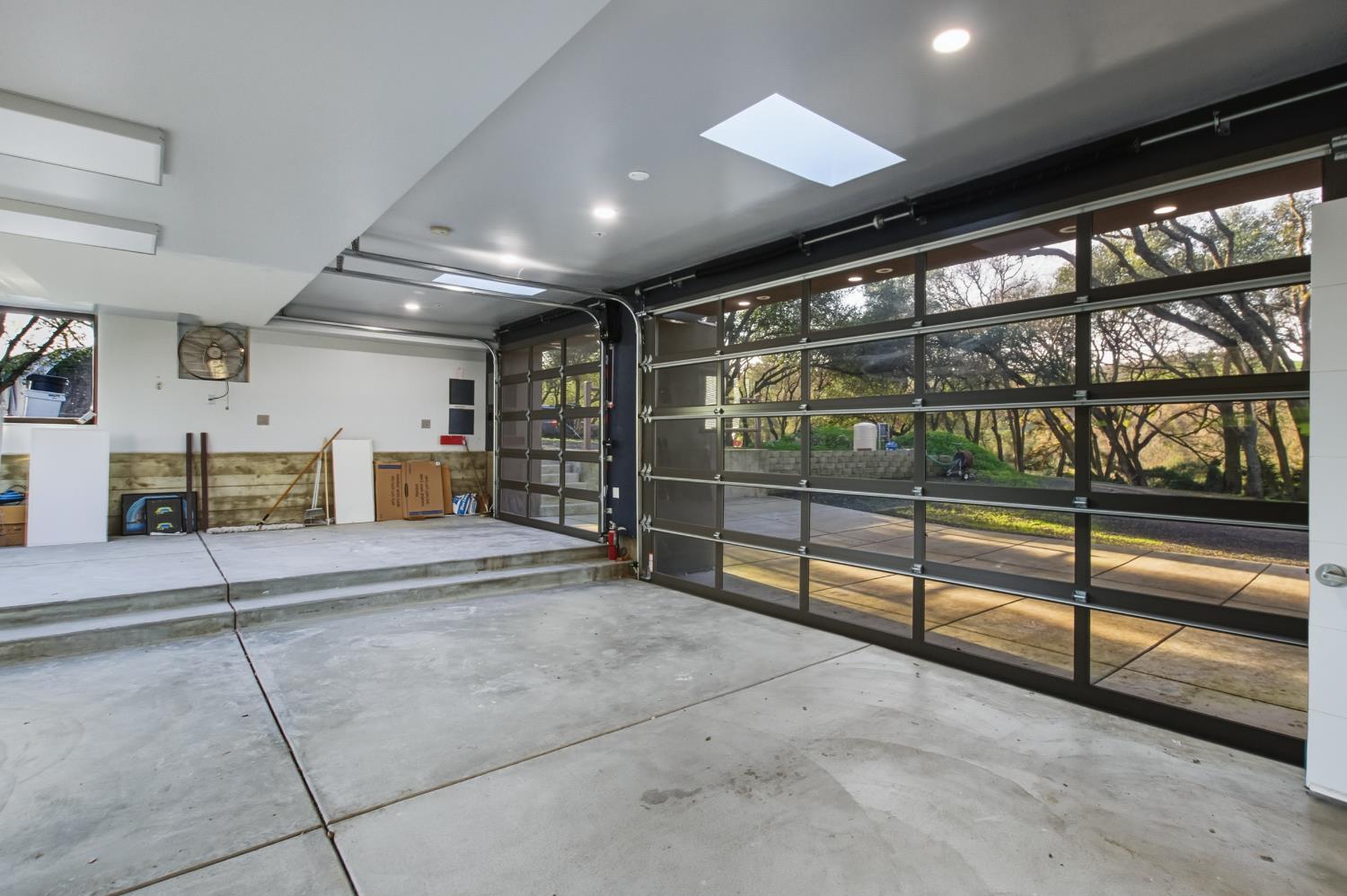 12100 Horseshoe Rd, Oakdale, CA 95361