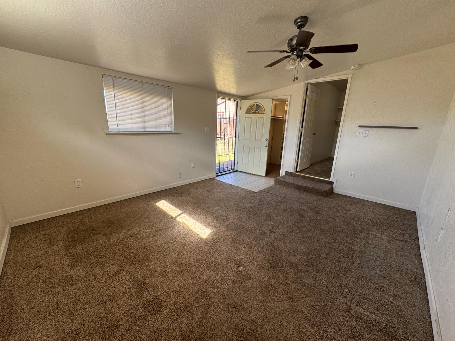 205 Orchard Ave, Modesto, CA 95354