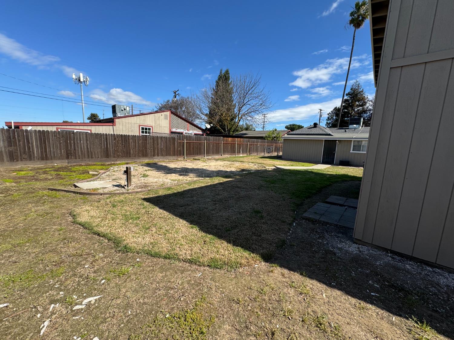 205 Orchard Ave, Modesto, CA 95354