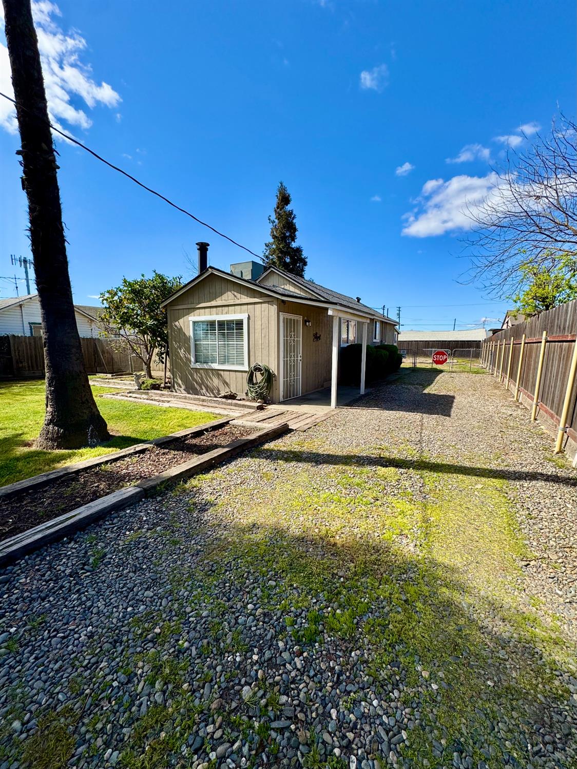 205 Orchard Ave, Modesto, CA 95354