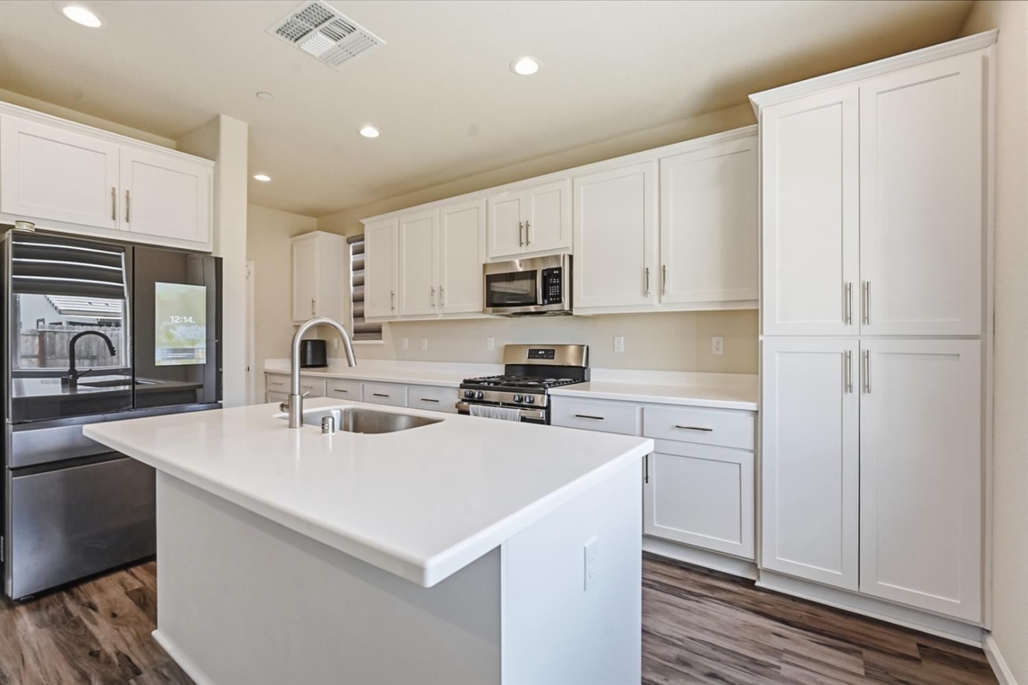 4369 Icon Ave, Modesto, CA 95356