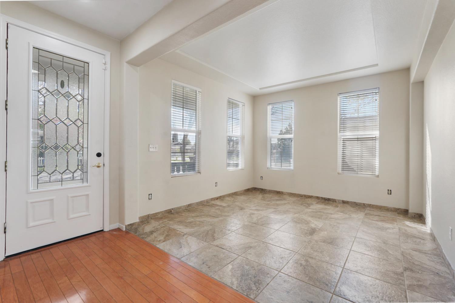 1300 David Dr, Oakdale, CA 95361