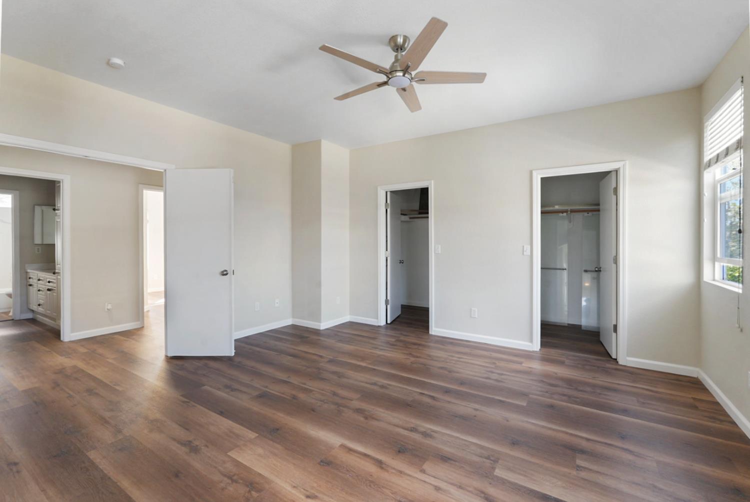 1300 David Dr, Oakdale, CA 95361