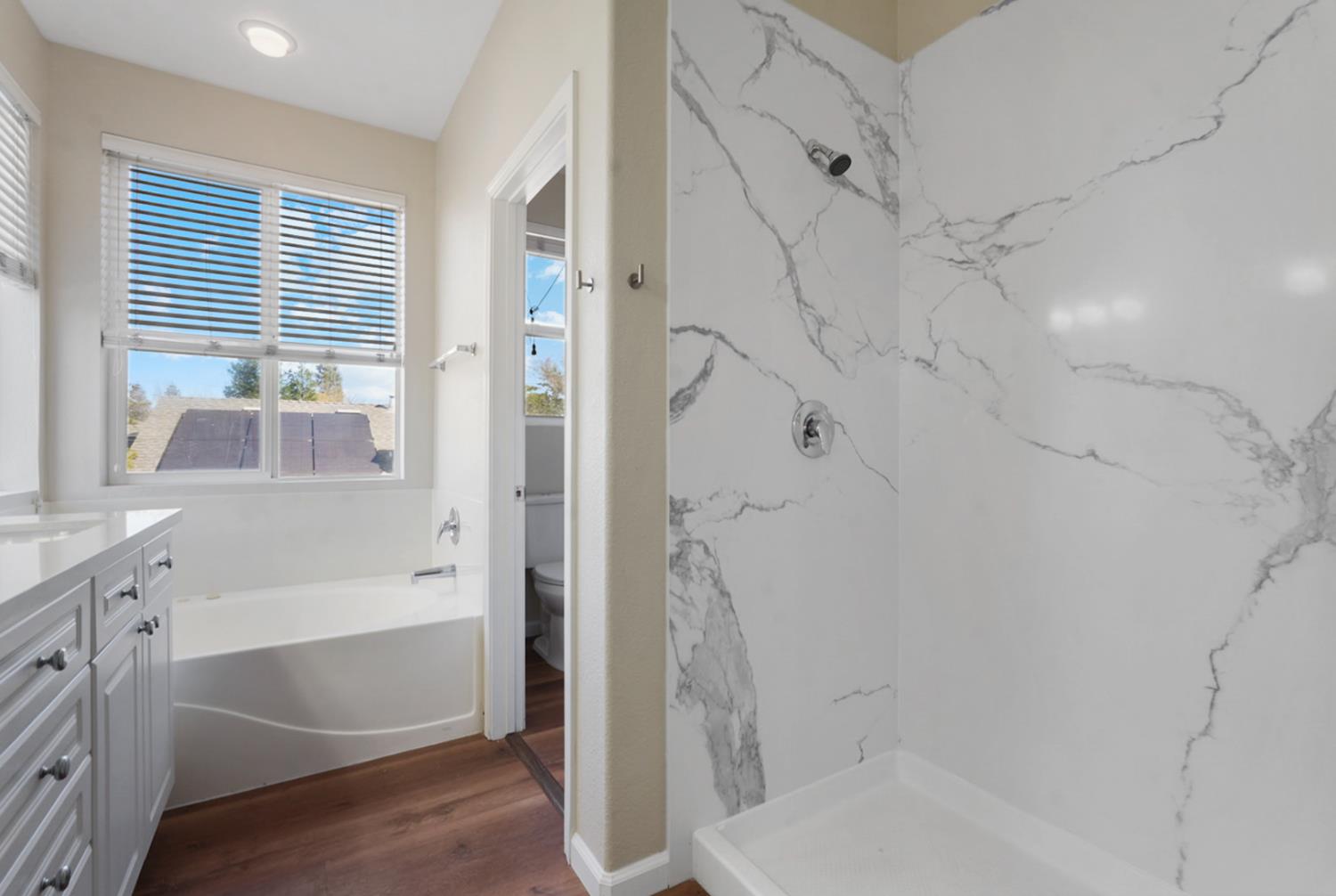 1300 David Dr, Oakdale, CA 95361