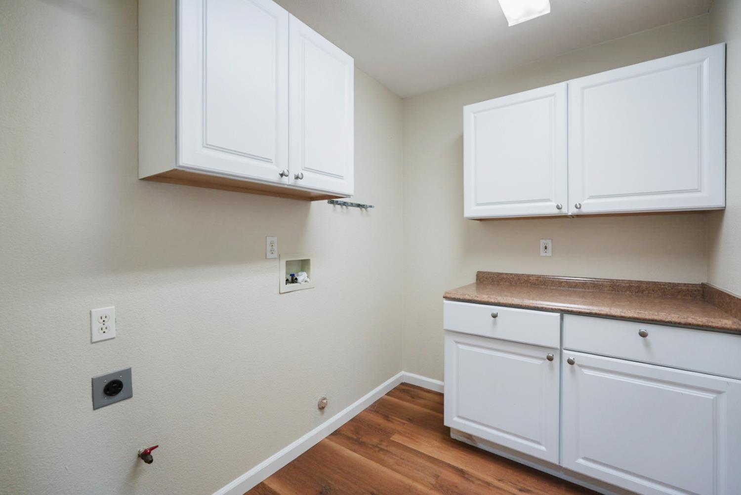 1300 David Dr, Oakdale, CA 95361