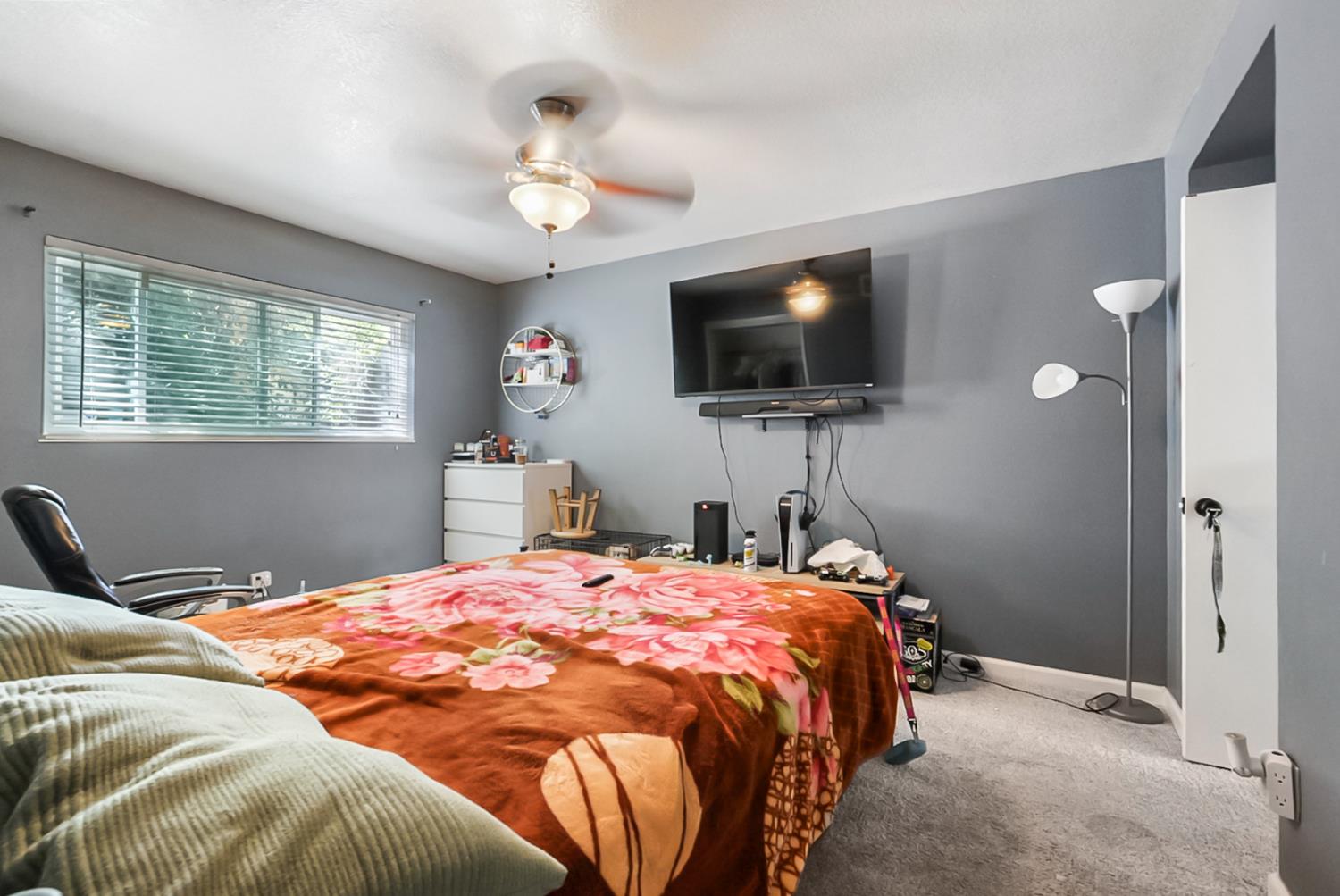 904 Tahoe Dr, Modesto, CA 95350