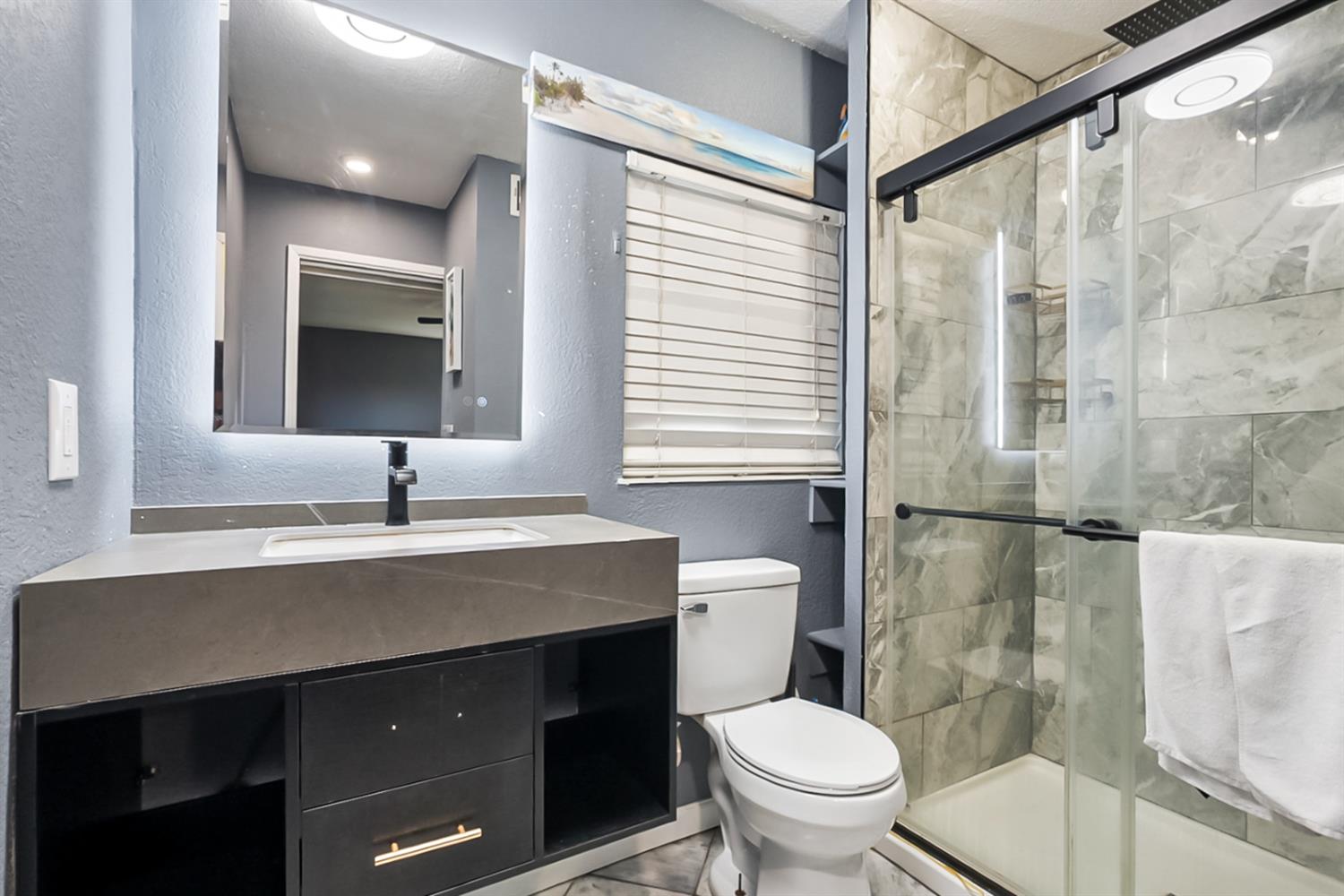 904 Tahoe Dr, Modesto, CA 95350