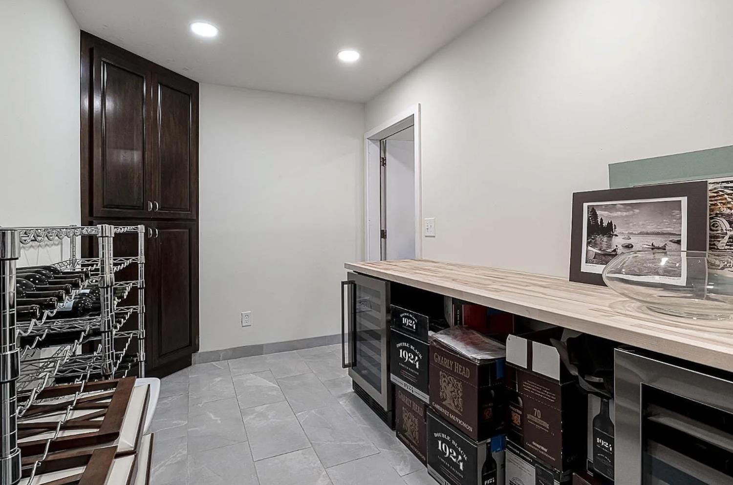 6613 Woodland Ave, Modesto, CA 95358