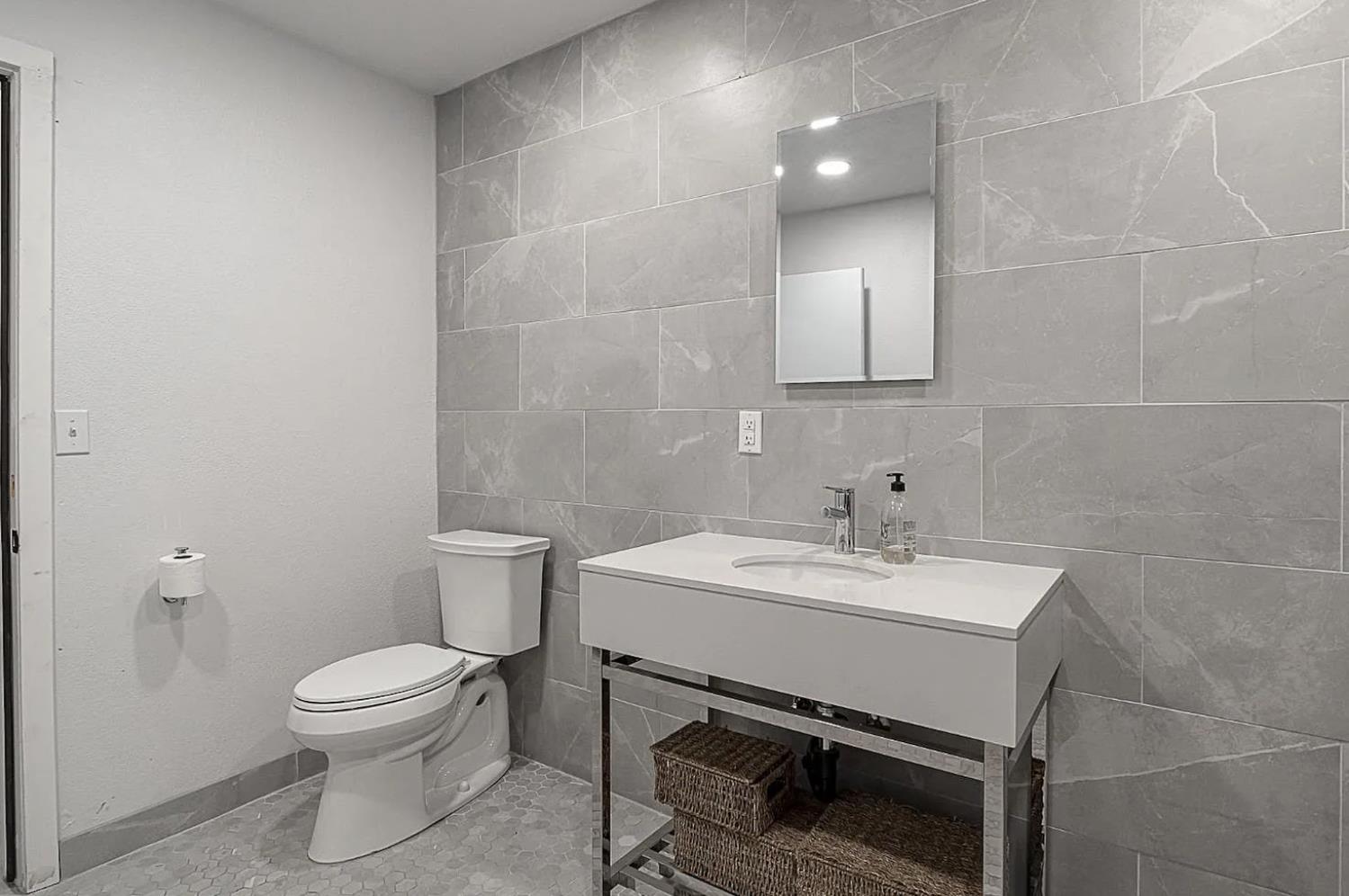 6613 Woodland Ave, Modesto, CA 95358