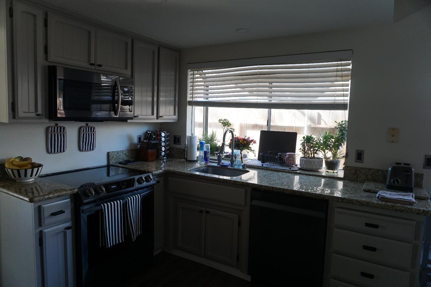 954 WAKE FOREST CT, Merced, CA 95348