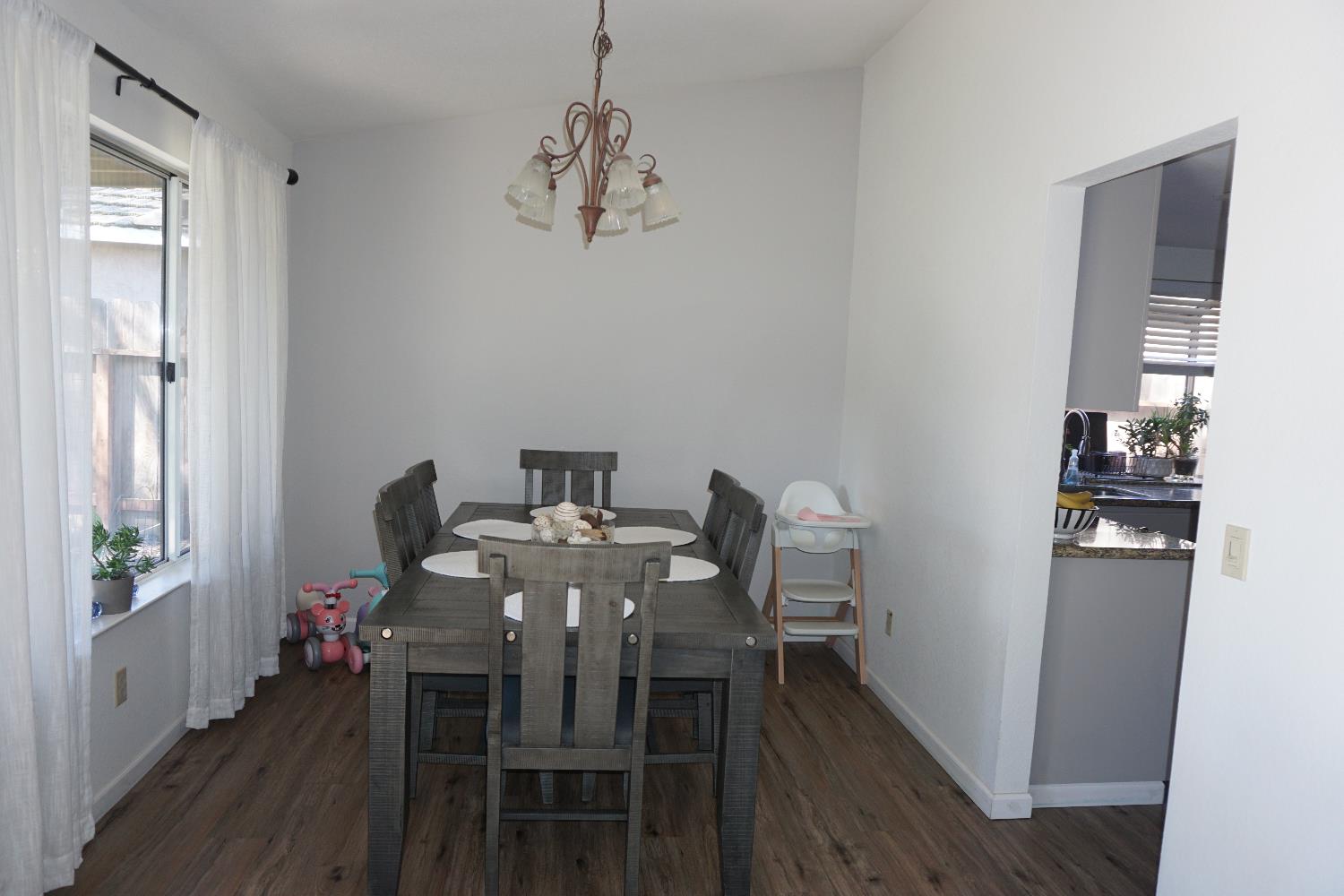 954 WAKE FOREST CT, Merced, CA 95348