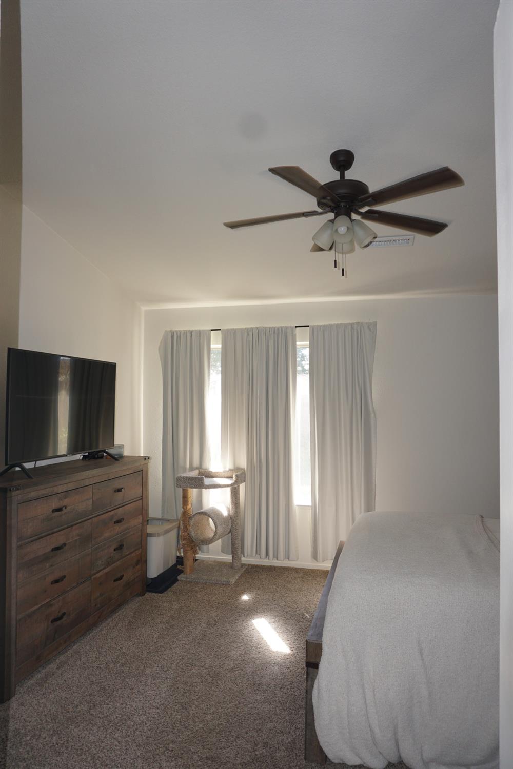 954 WAKE FOREST CT, Merced, CA 95348