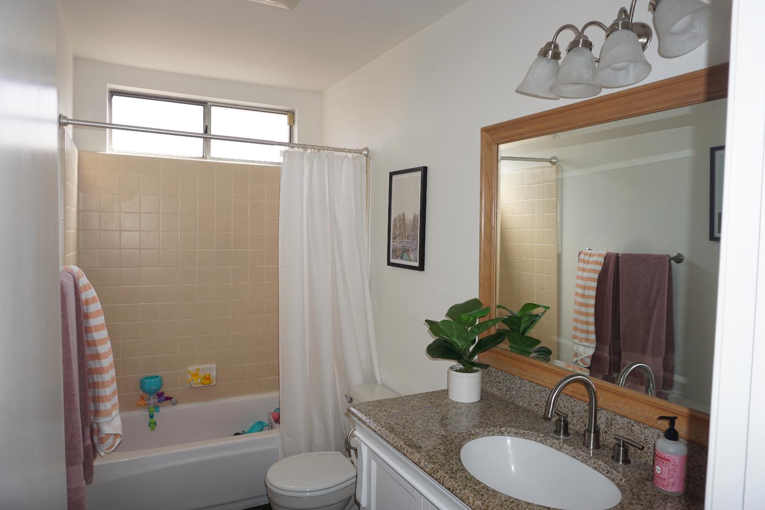 954 WAKE FOREST CT, Merced, CA 95348