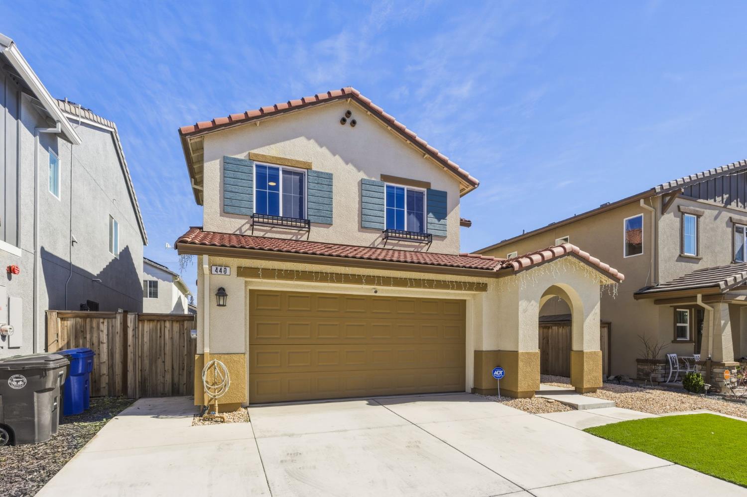 440 Half Dome Dr, Manteca, CA 95337