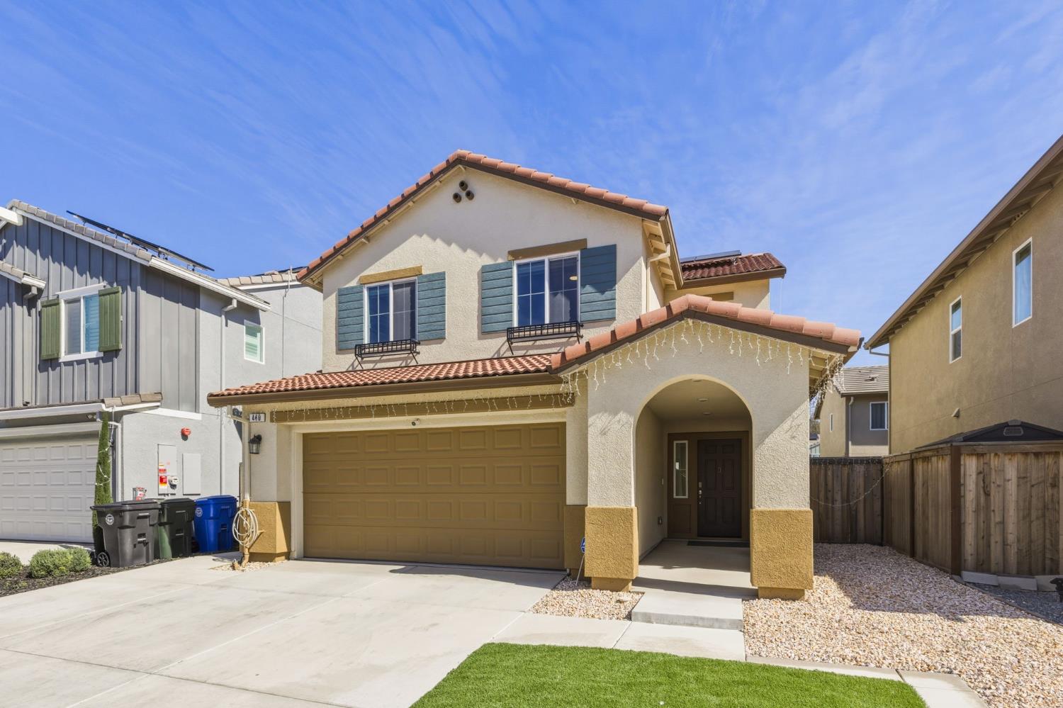 440 Half Dome Dr, Manteca, CA 95337
