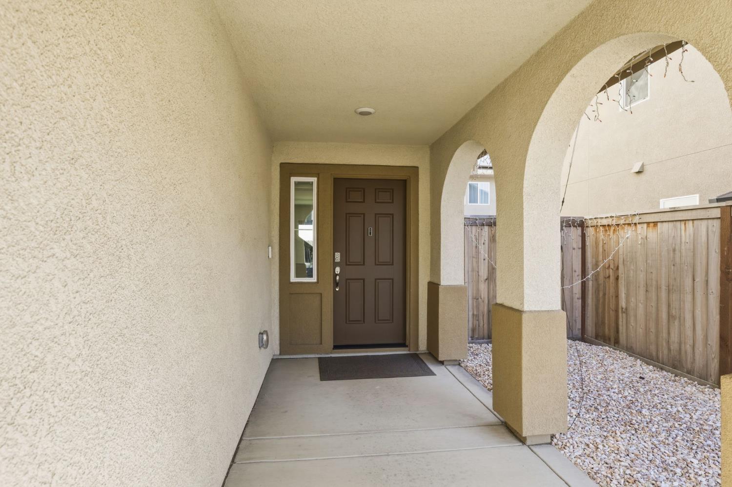 440 Half Dome Dr, Manteca, CA 95337