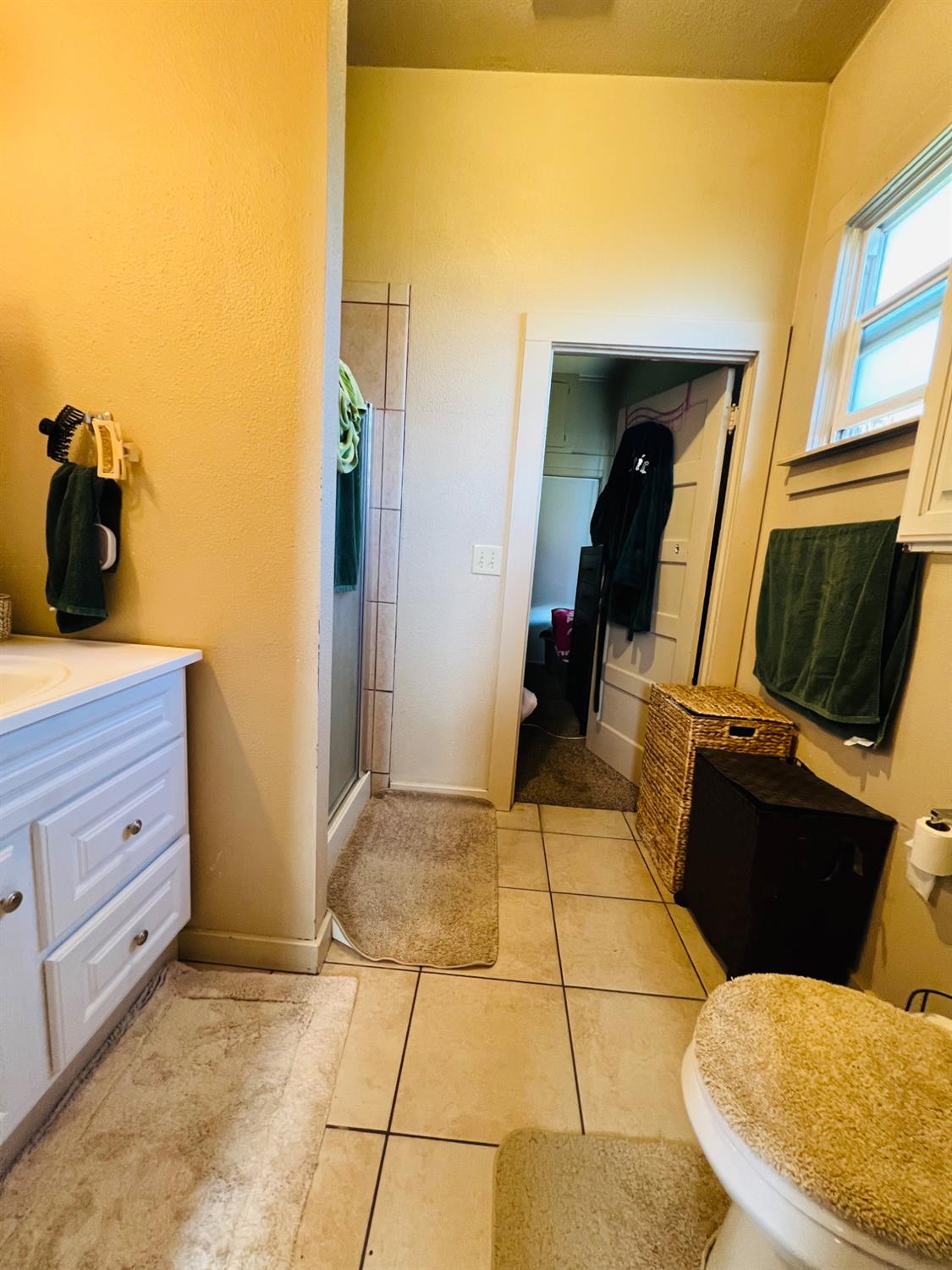 612 16th St, Modesto, CA 95354