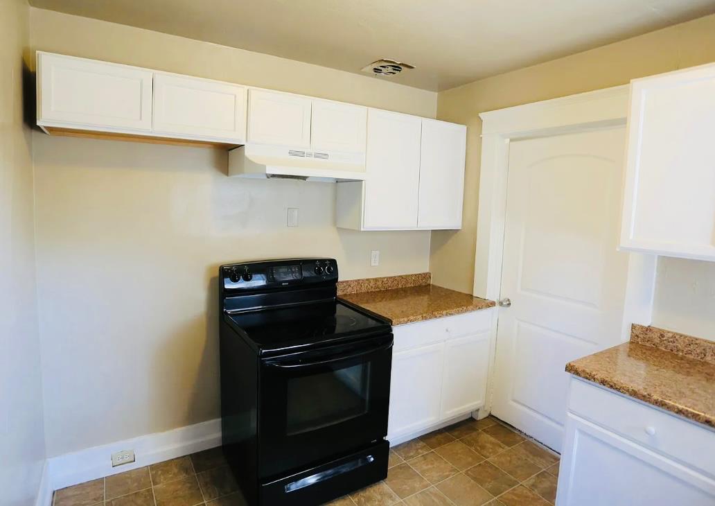 612 16th St, Modesto, CA 95354