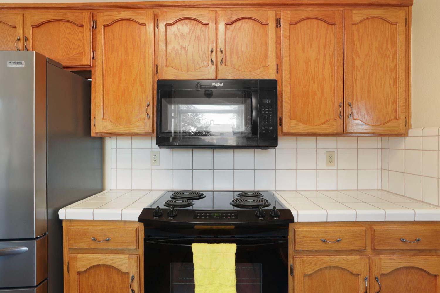 1122 Zumstein Ct, Ripon, CA 95366