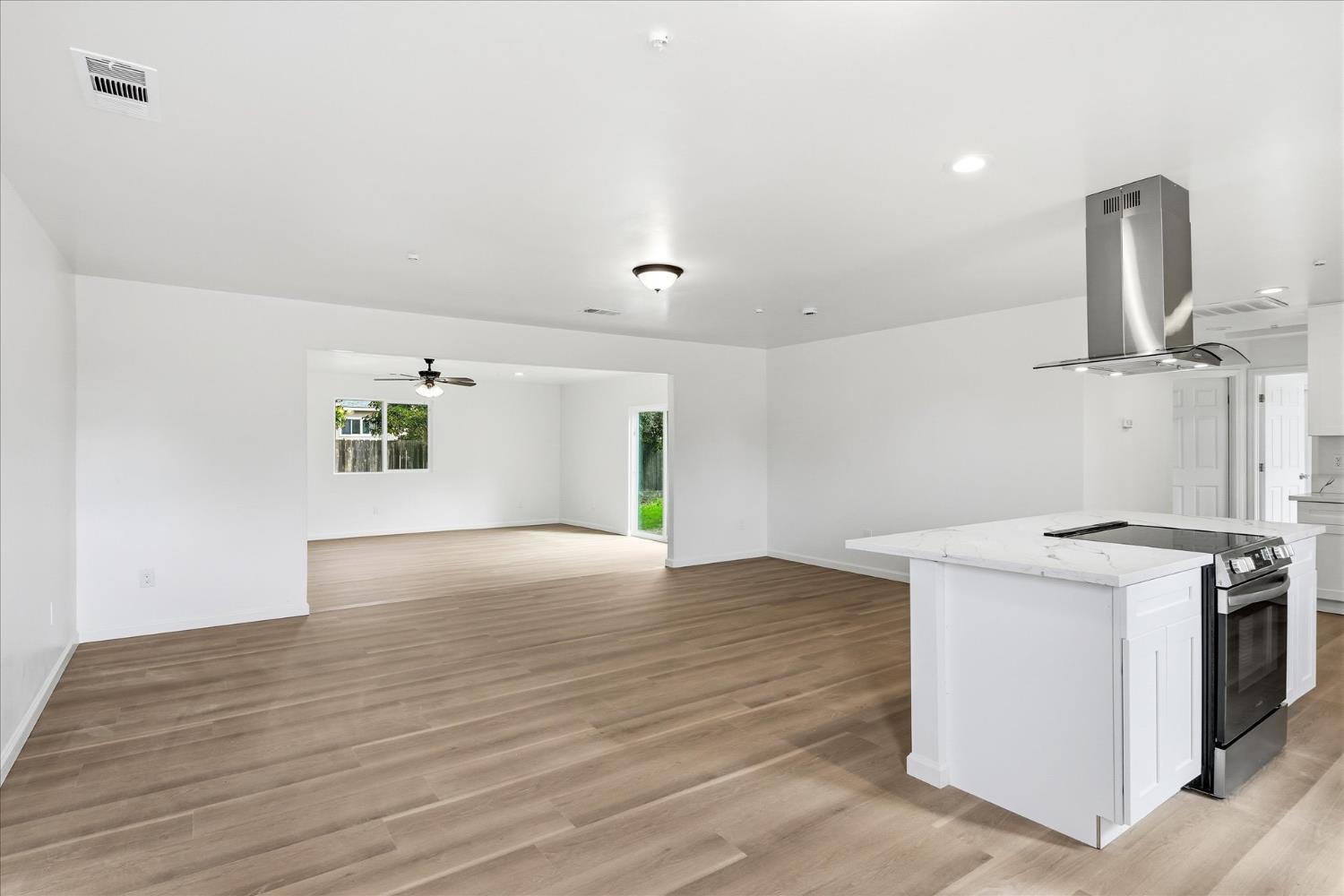 2020 Aspen St, Selma, CA 93662