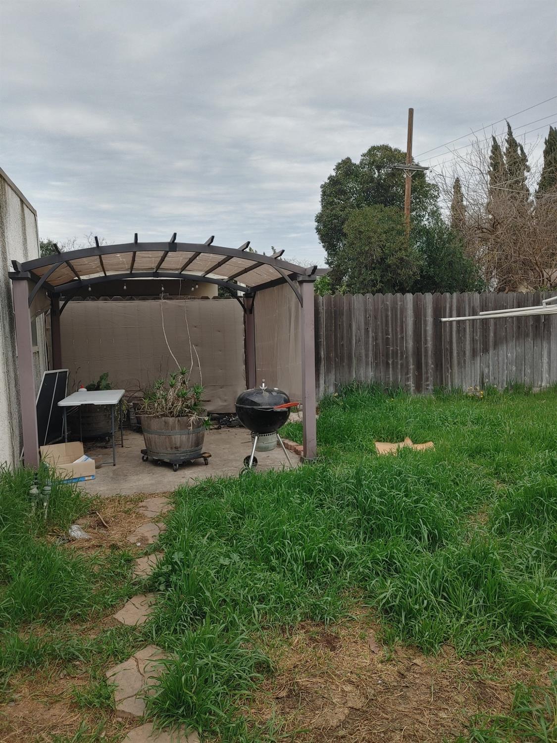 2312 St James Pl, Modesto, CA 95350