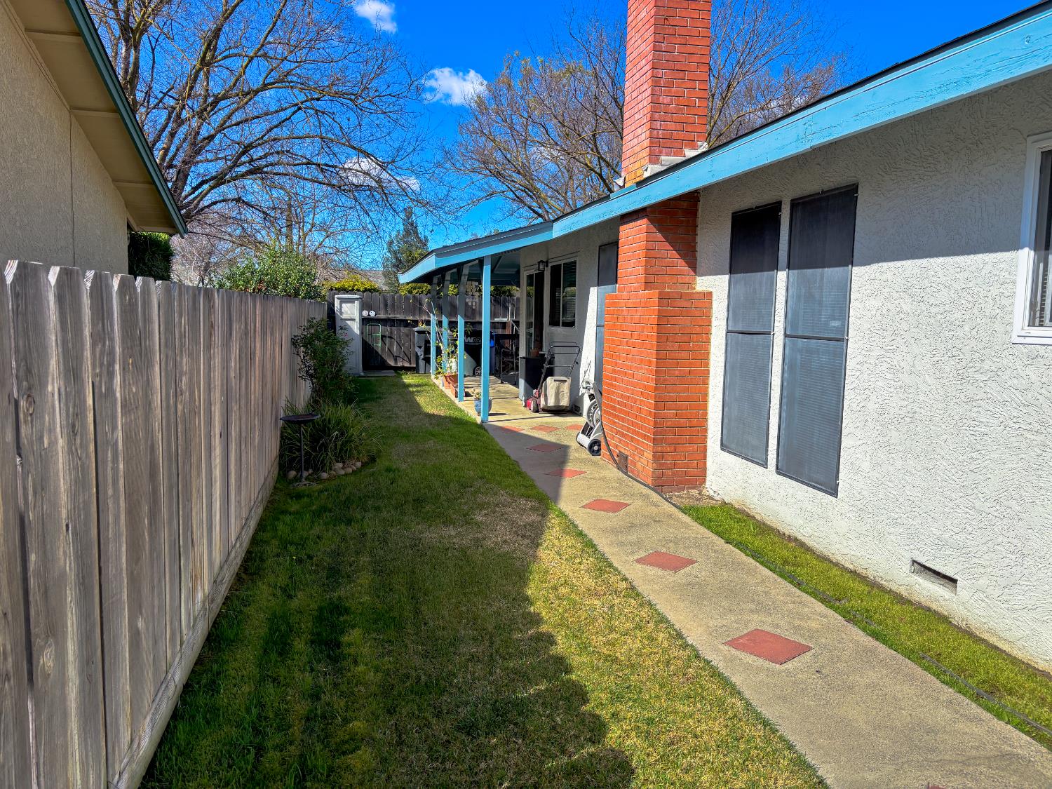 1600 Fairington Ln, Modesto, CA 95355