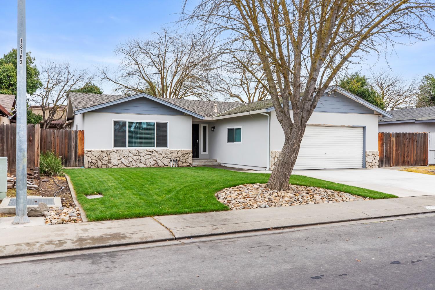 2608 Maxine Dr, Modesto, CA 95350