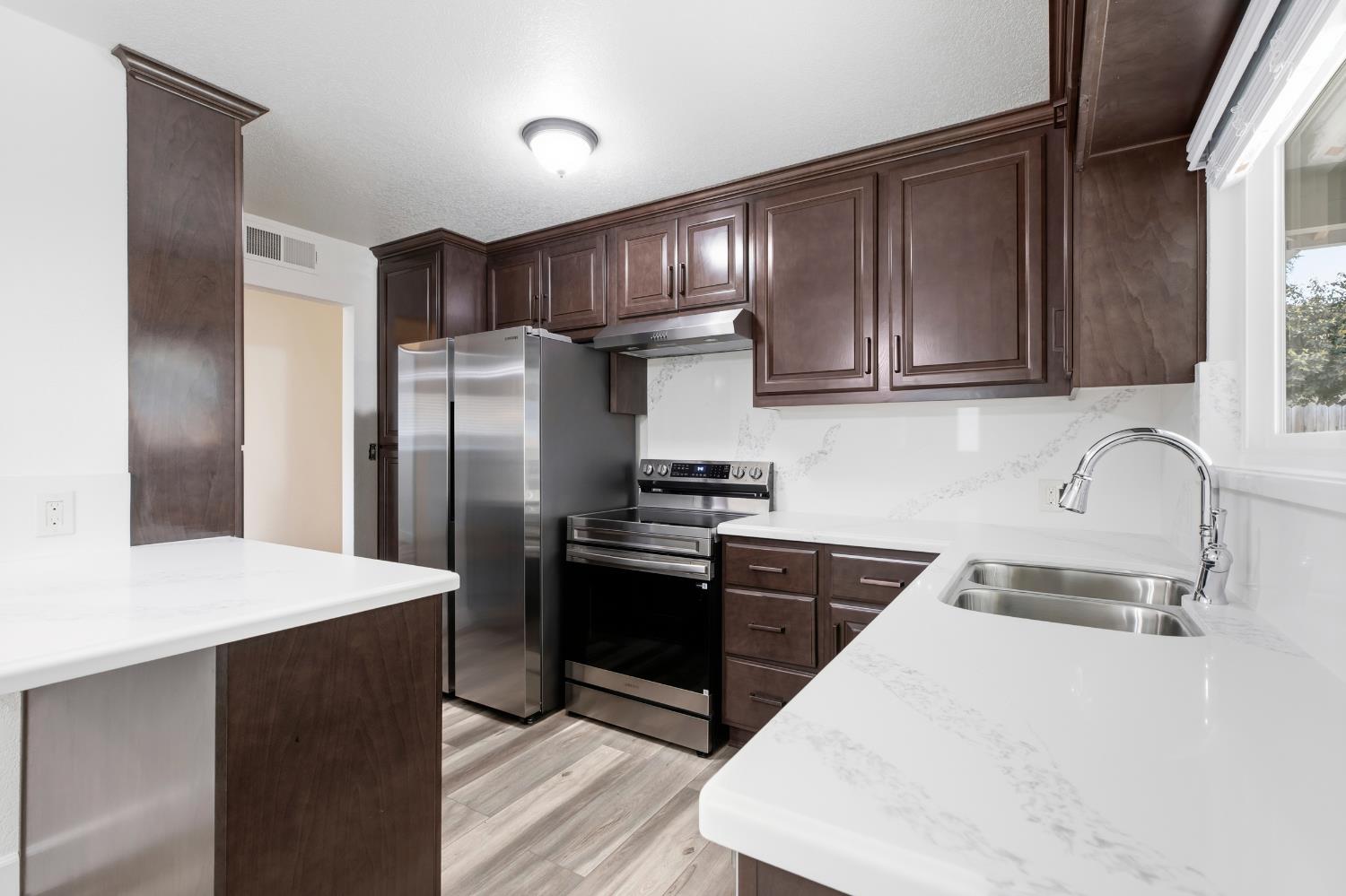 2608 Maxine Dr, Modesto, CA 95350