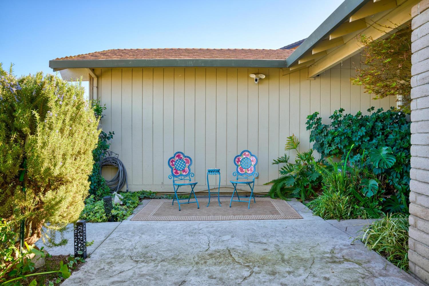 1453 Radcliff Ln, Manteca, CA 95336