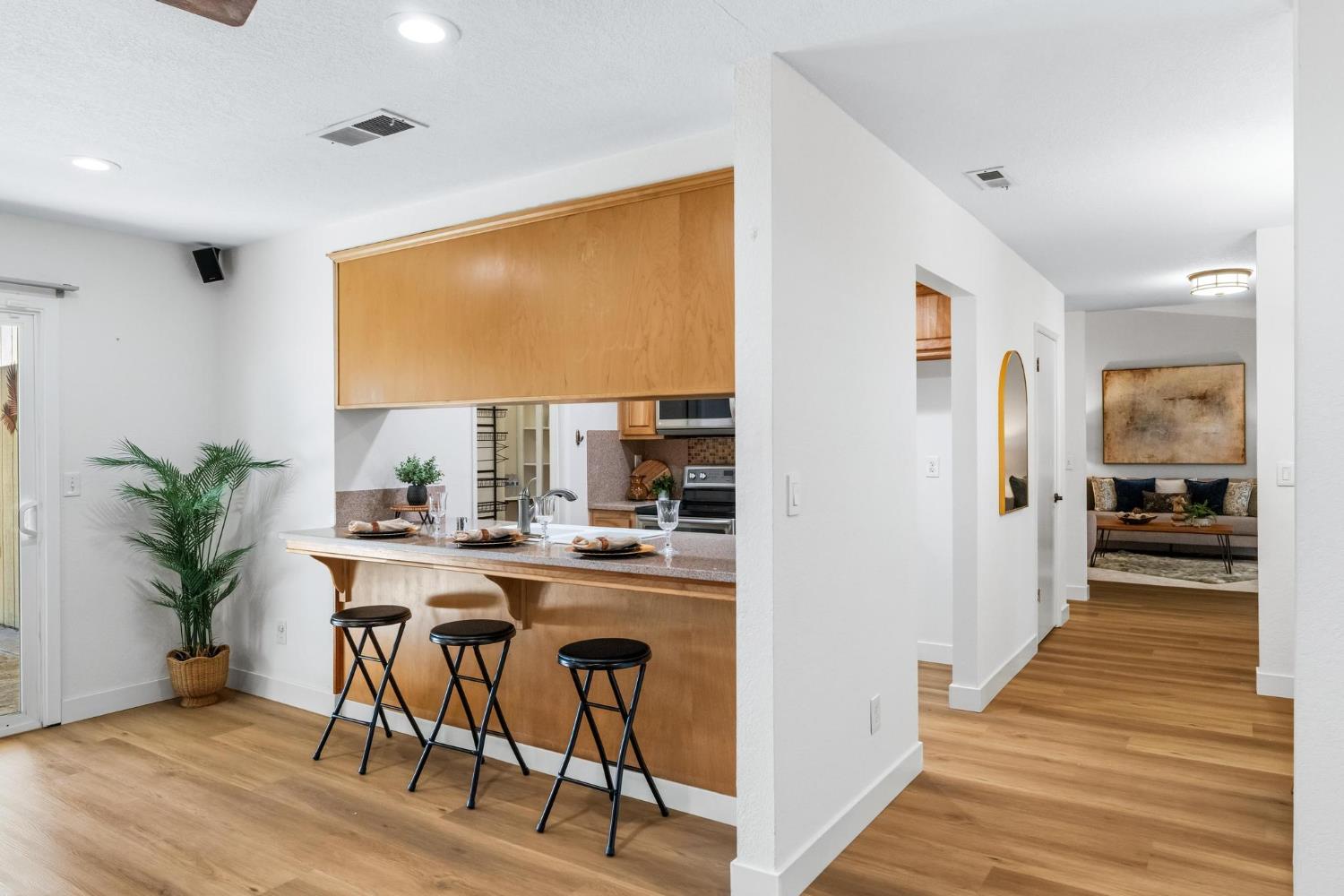 1453 Radcliff Ln, Manteca, CA 95336