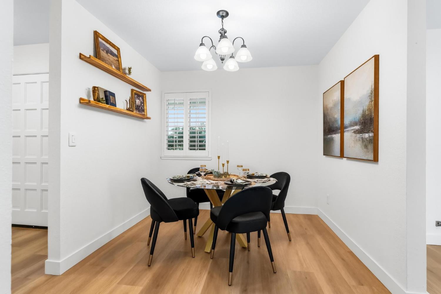 1453 Radcliff Ln, Manteca, CA 95336