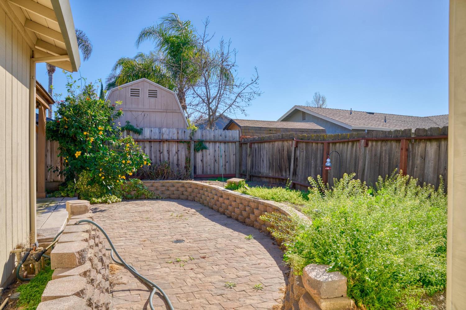 1453 Radcliff Ln, Manteca, CA 95336