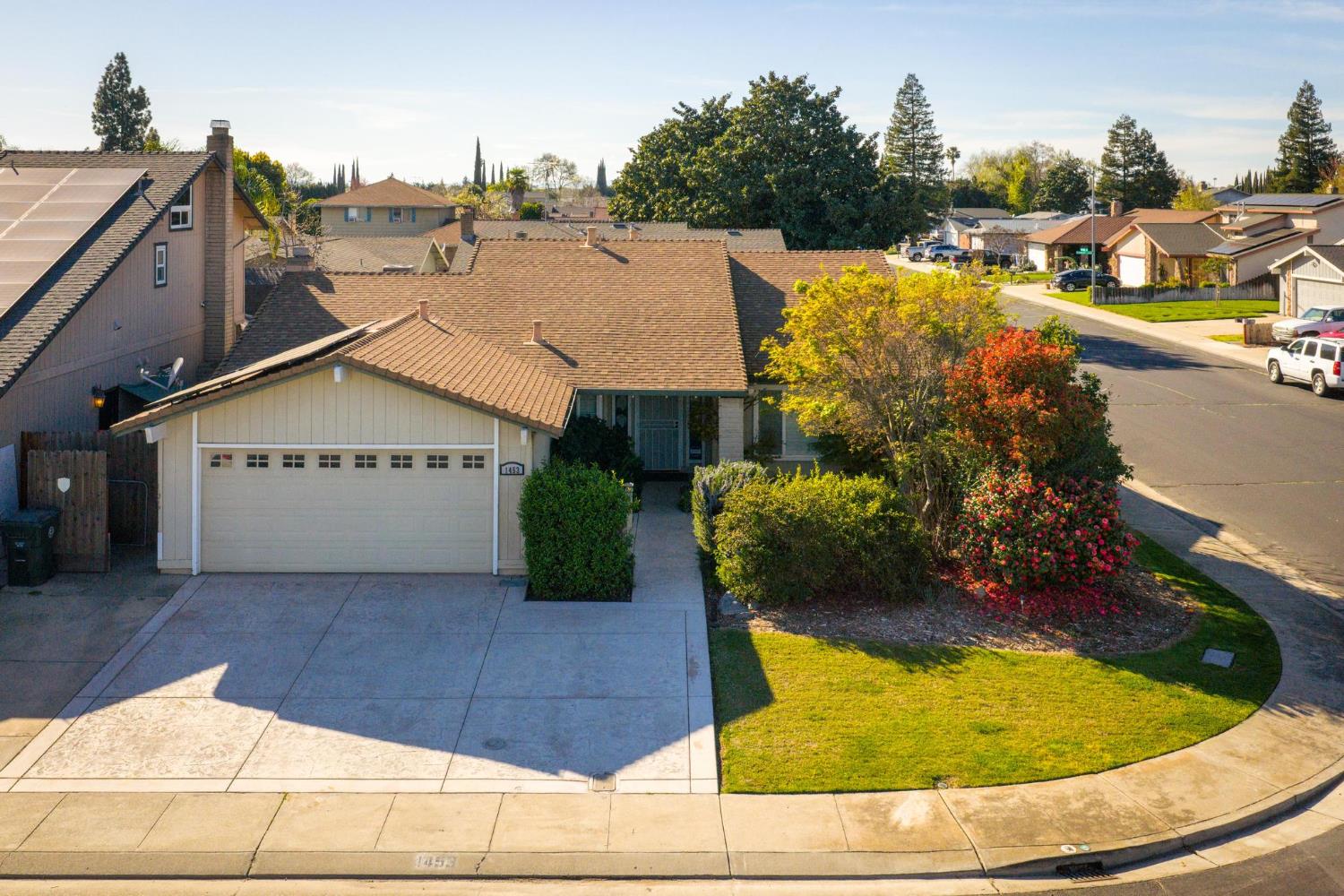 1453 Radcliff Ln, Manteca, CA 95336