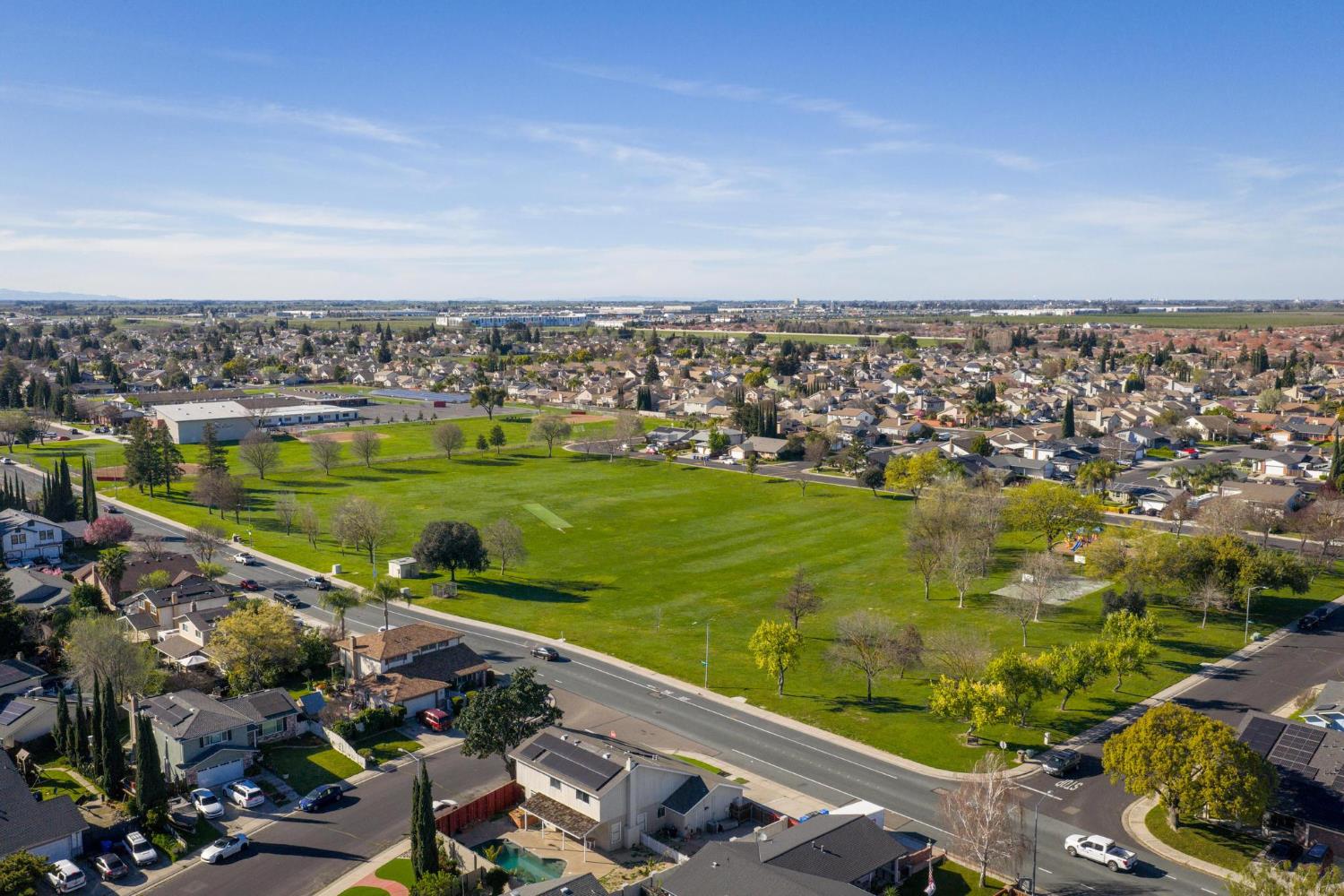 1453 Radcliff Ln, Manteca, CA 95336