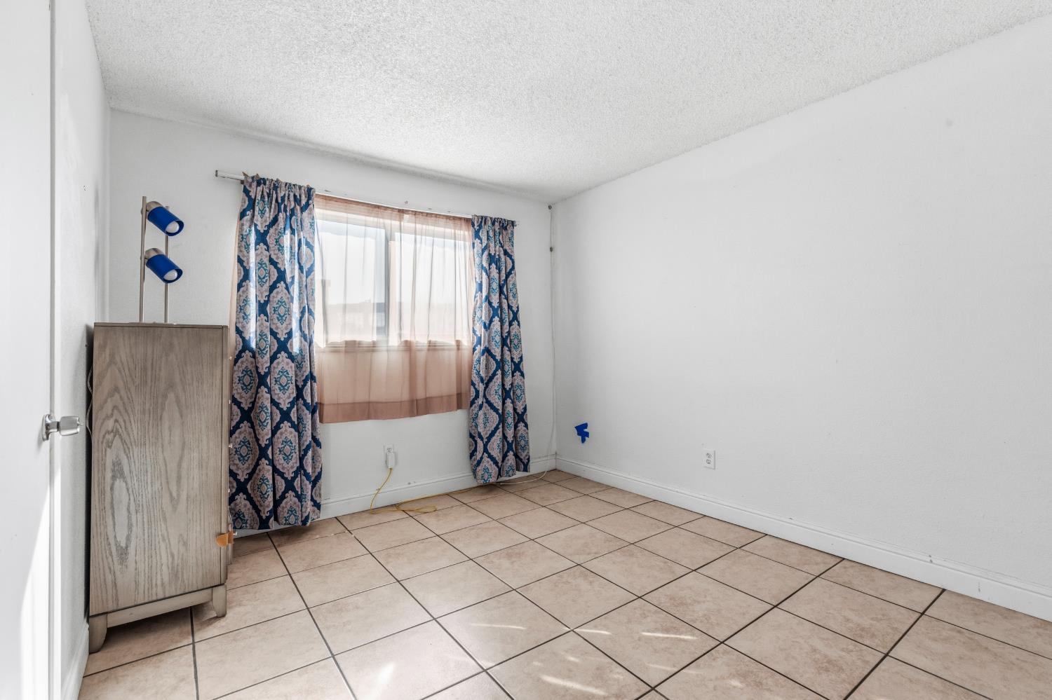 2644 San Ignacio Ave, Modesto, CA 95354