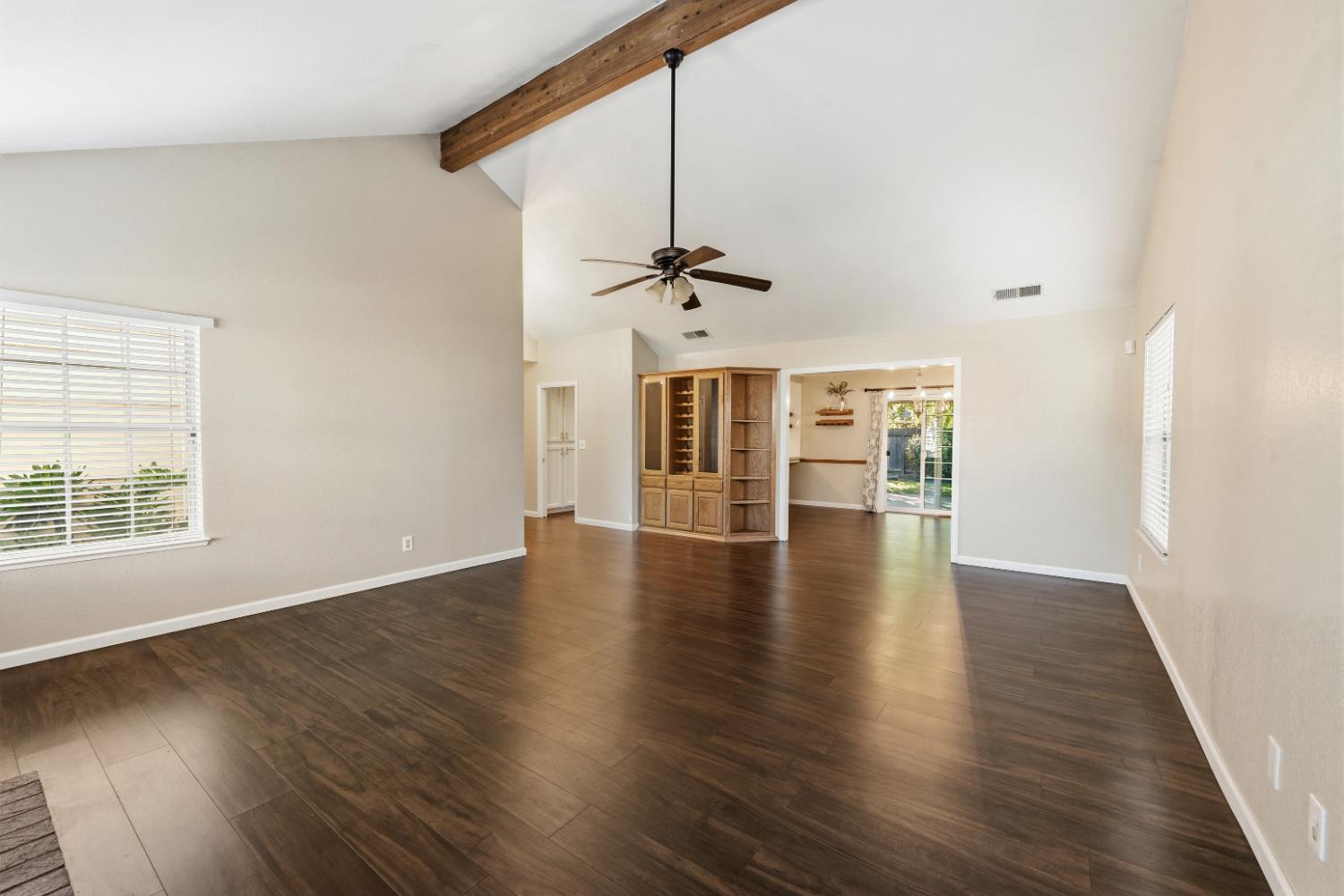 8099 N Orchard St, Fresno, CA 93720