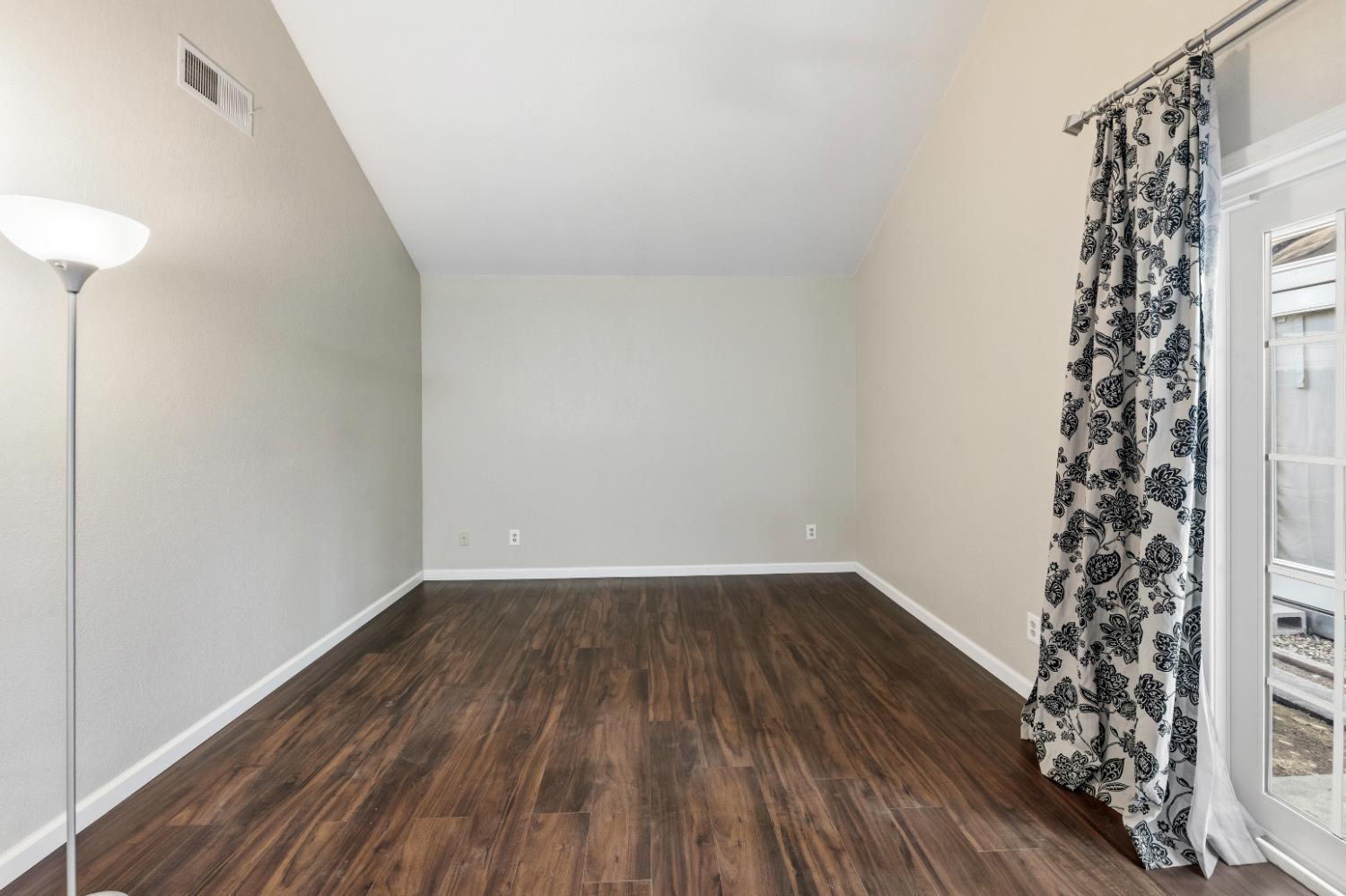 8099 N Orchard St, Fresno, CA 93720