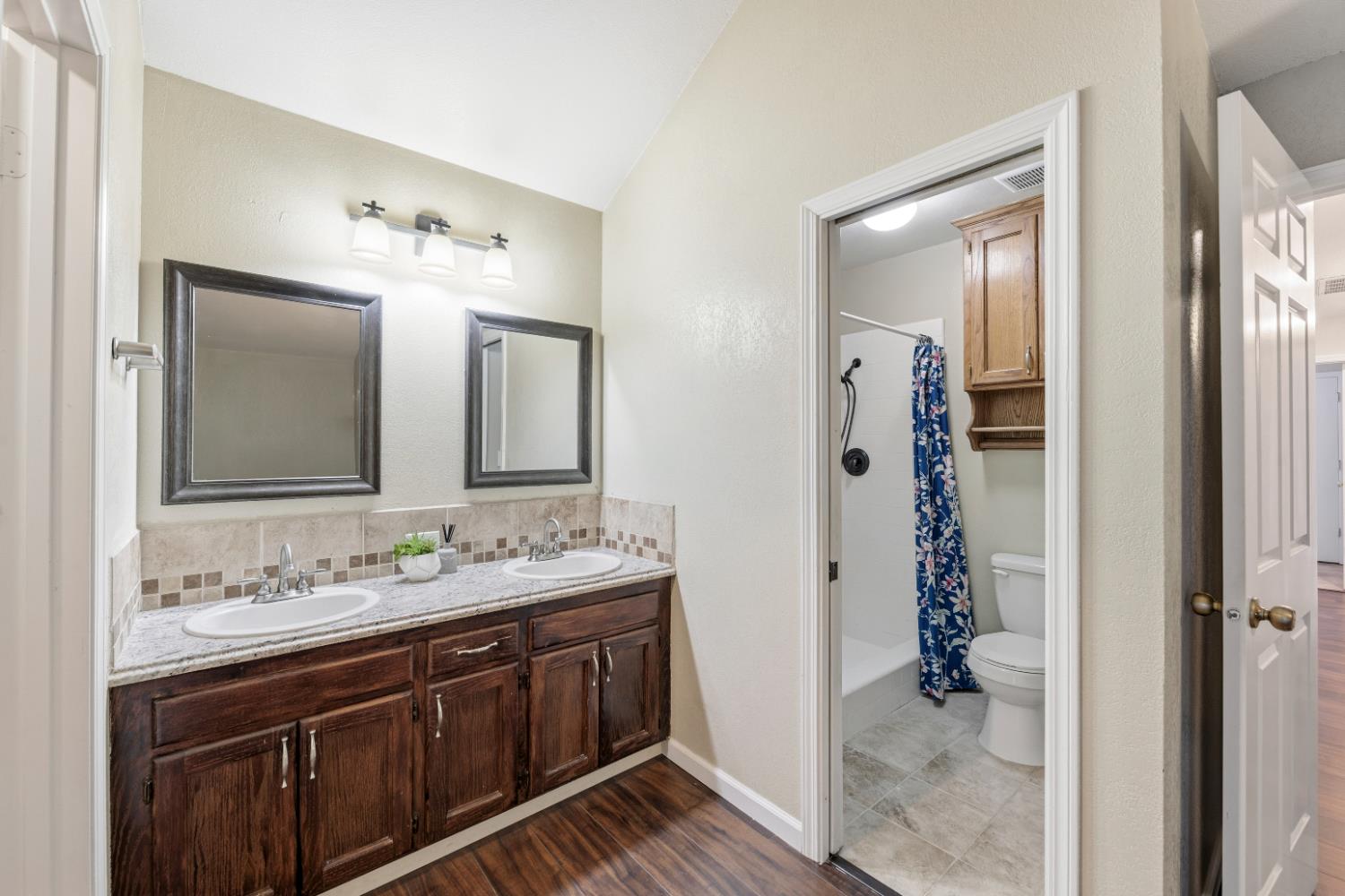 8099 N Orchard St, Fresno, CA 93720