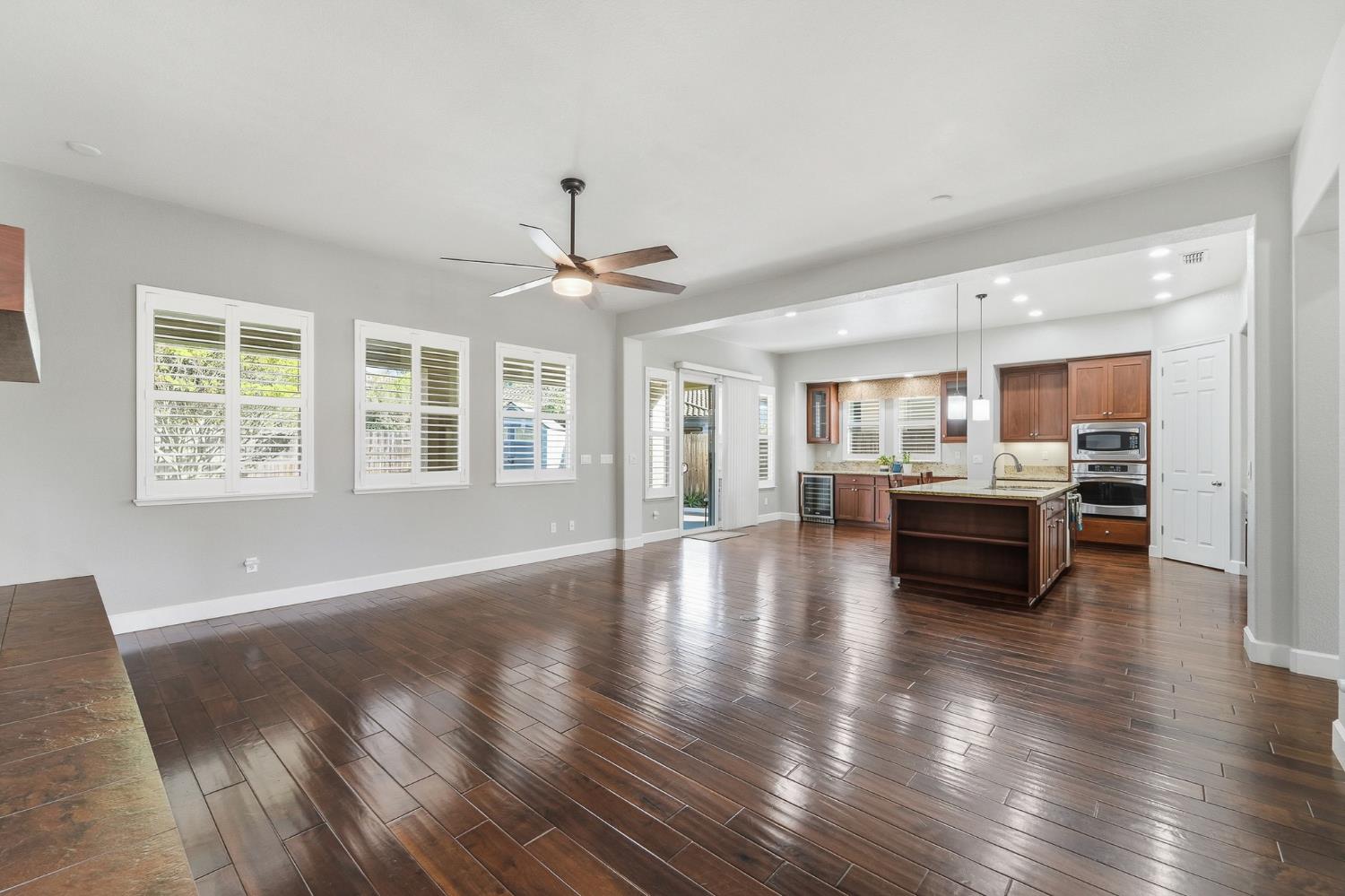 2558 Edgebrook Ln, Manteca, CA 95336