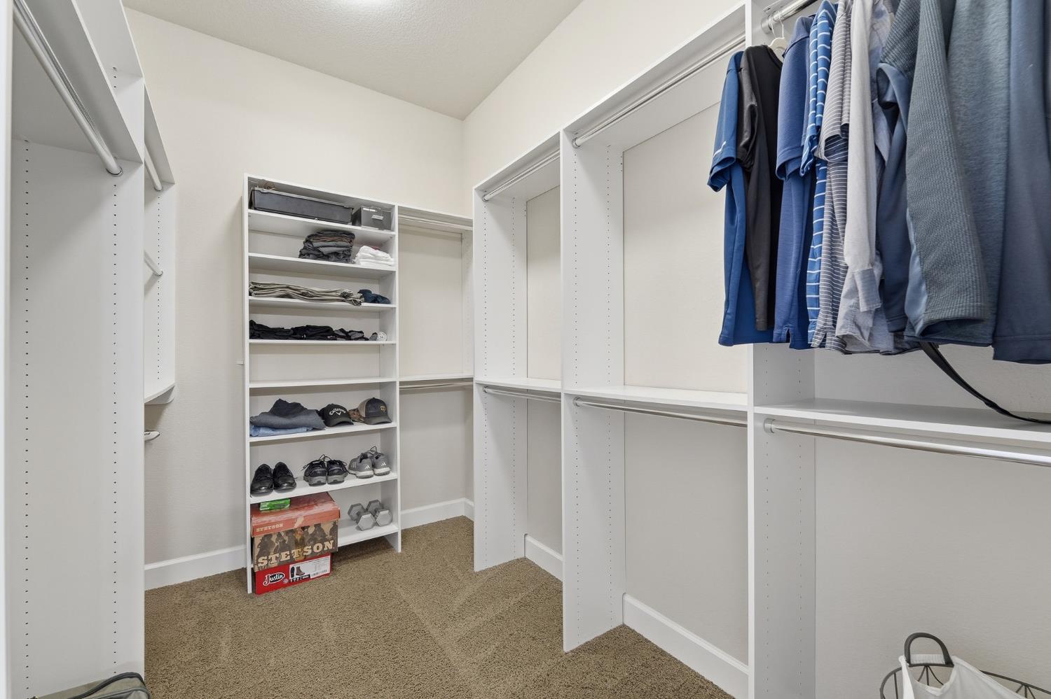 2558 Edgebrook Ln, Manteca, CA 95336