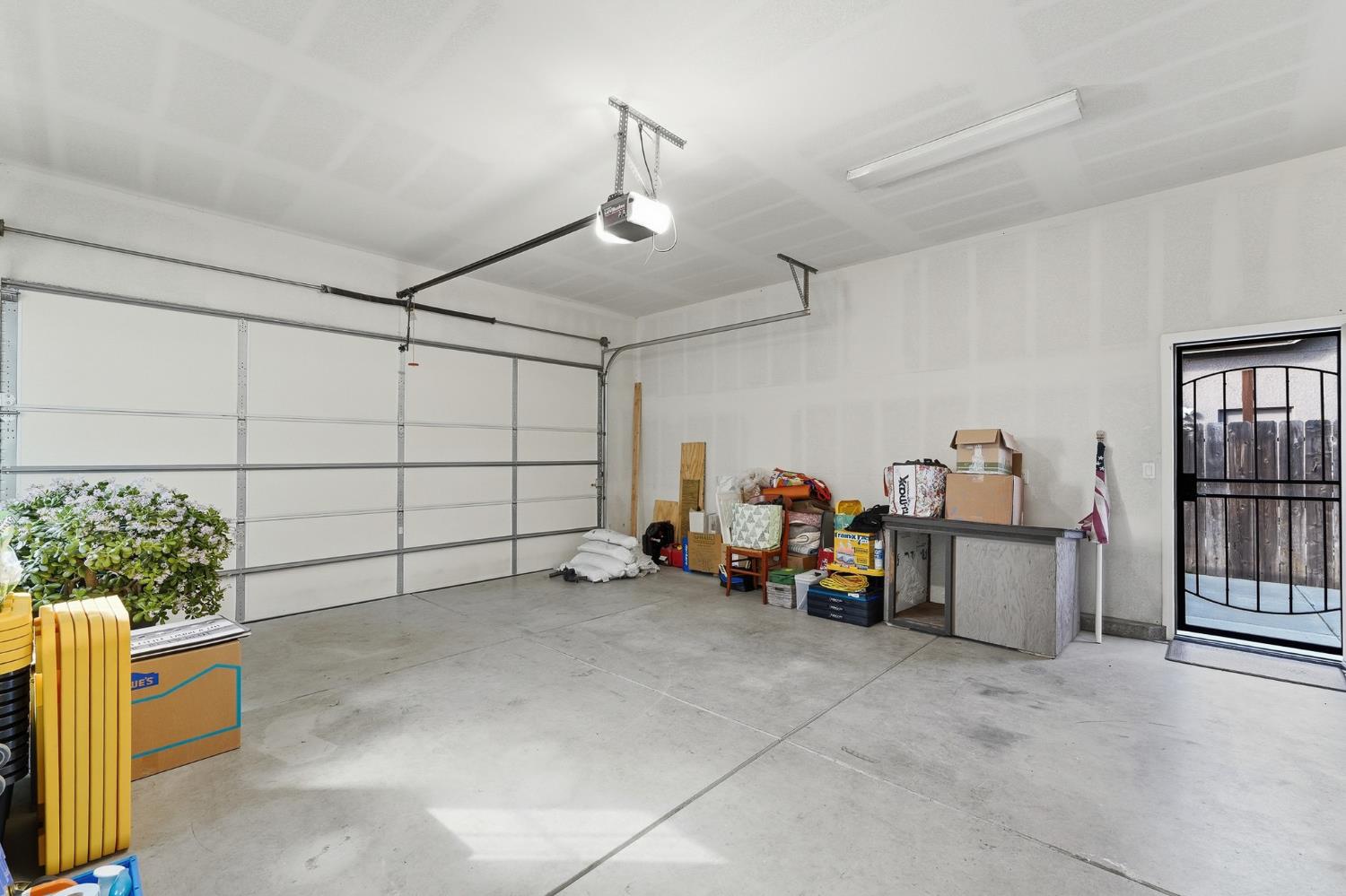 2558 Edgebrook Ln, Manteca, CA 95336