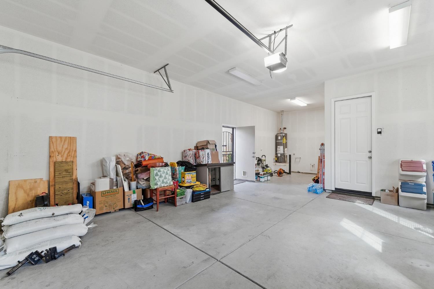 2558 Edgebrook Ln, Manteca, CA 95336