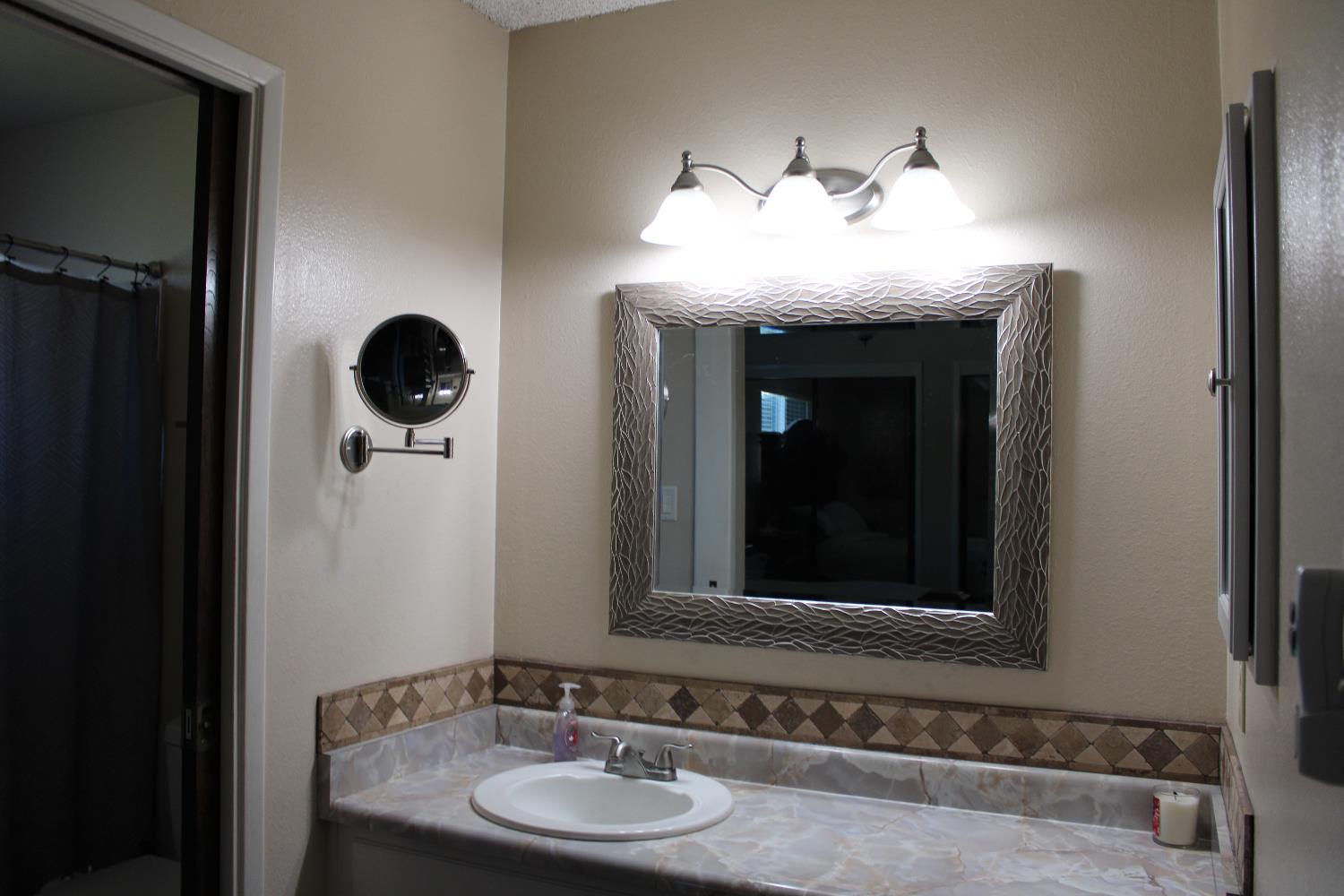 1637 Carlisle Ave, Modesto, CA 95356