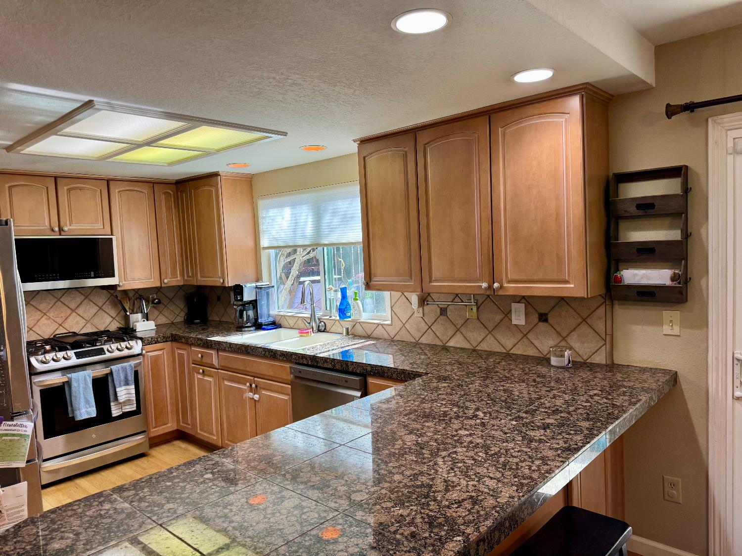 2304 Ridderkerk Cir, Modesto, CA 95356