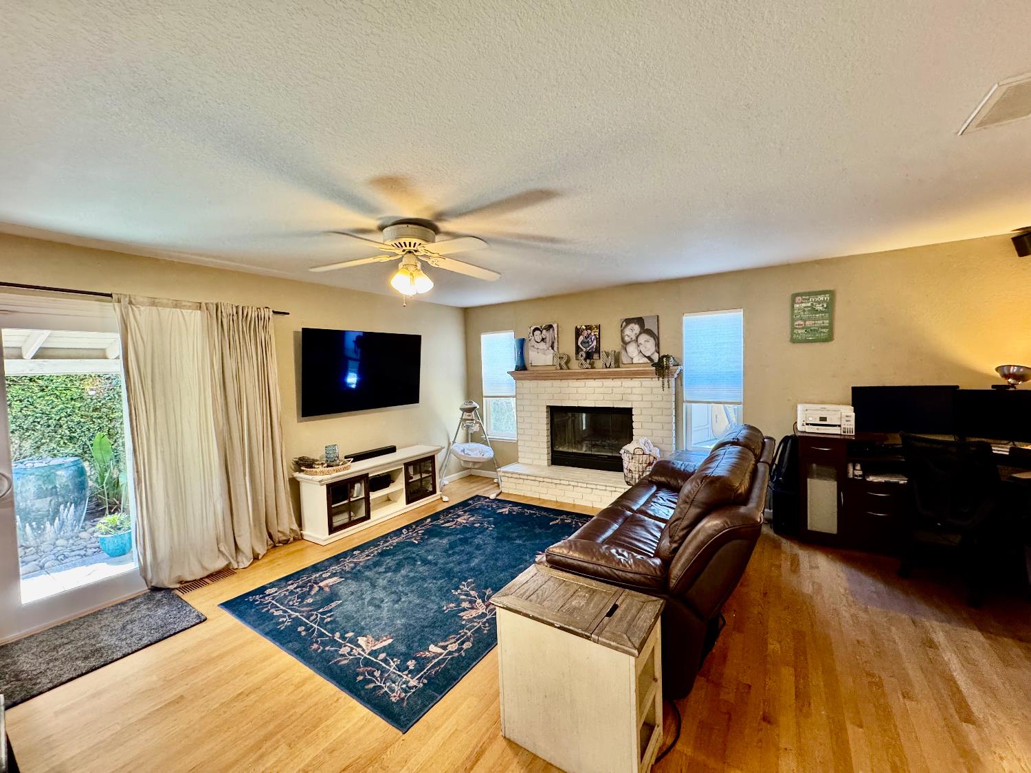 2304 Ridderkerk Cir, Modesto, CA 95356